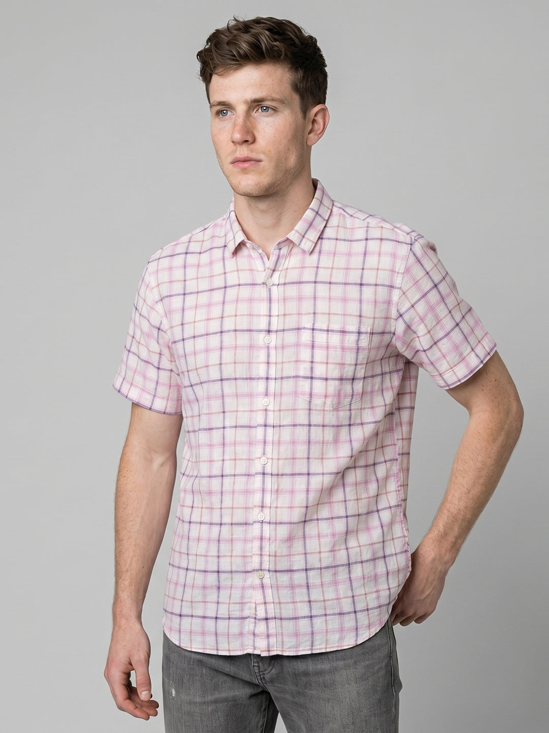 Men White Check Spread Collar Half Sleeve Shirt