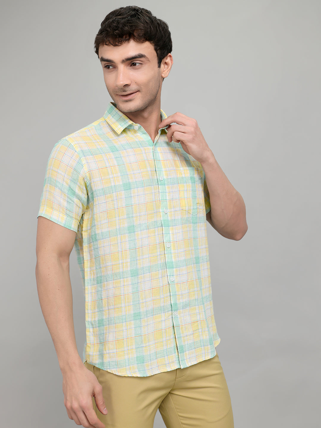 Men Yellow Check Collar Half Sleeve Shirt