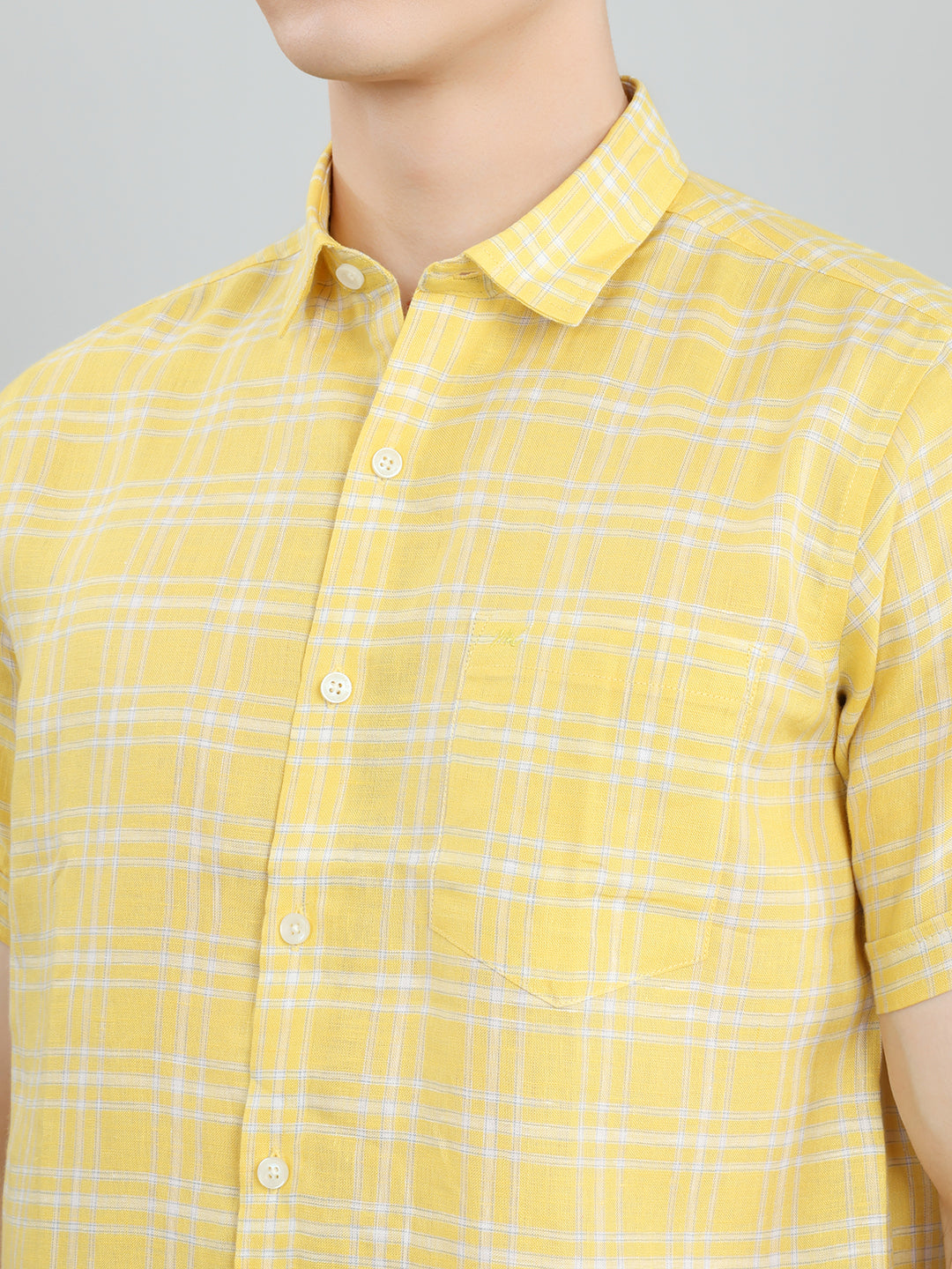 Men Yellow Check Collar Half Sleeve Shirt