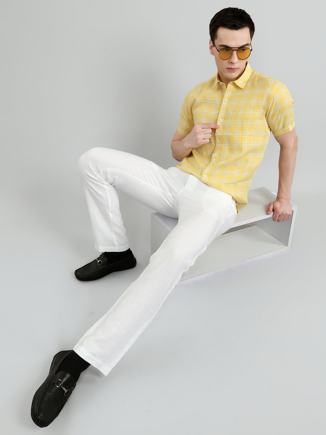 Men Yellow Check Collar Half Sleeve Shirt