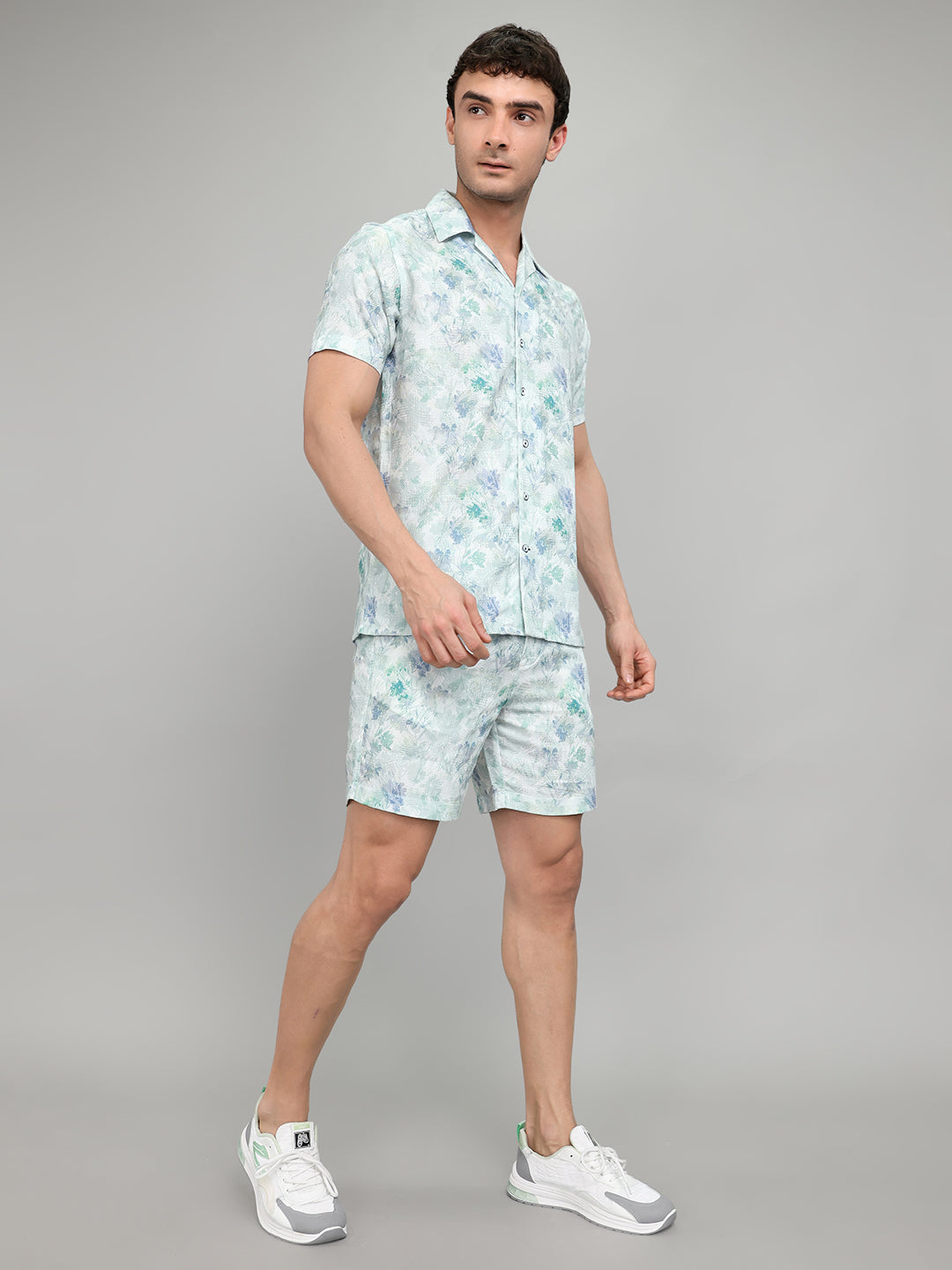 Men Sea Green Printed Round Neck Half Sleeve Cords Set