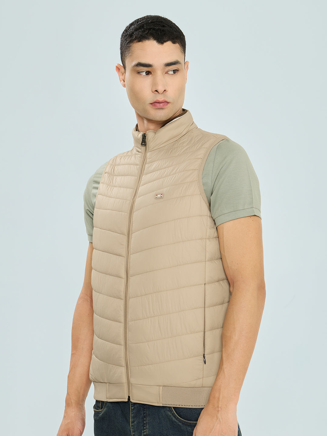 Men Beige Solid Lightweight Packable Sleeveless Puffer Jacket