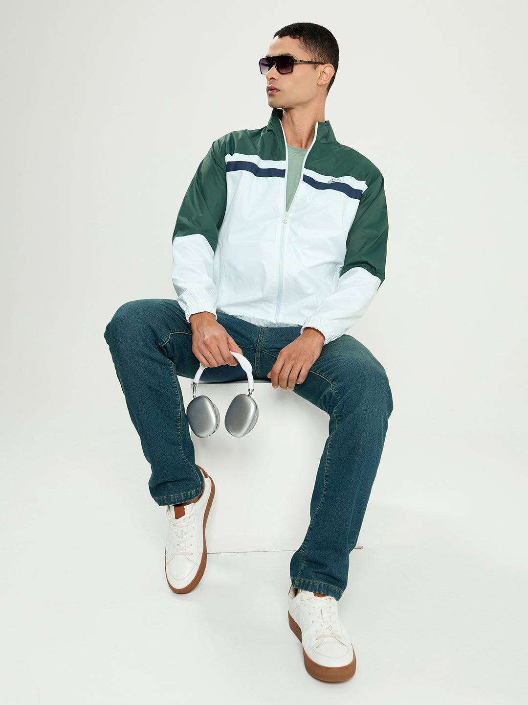Men Green Self Design Collar Full Sleeve Windcheater