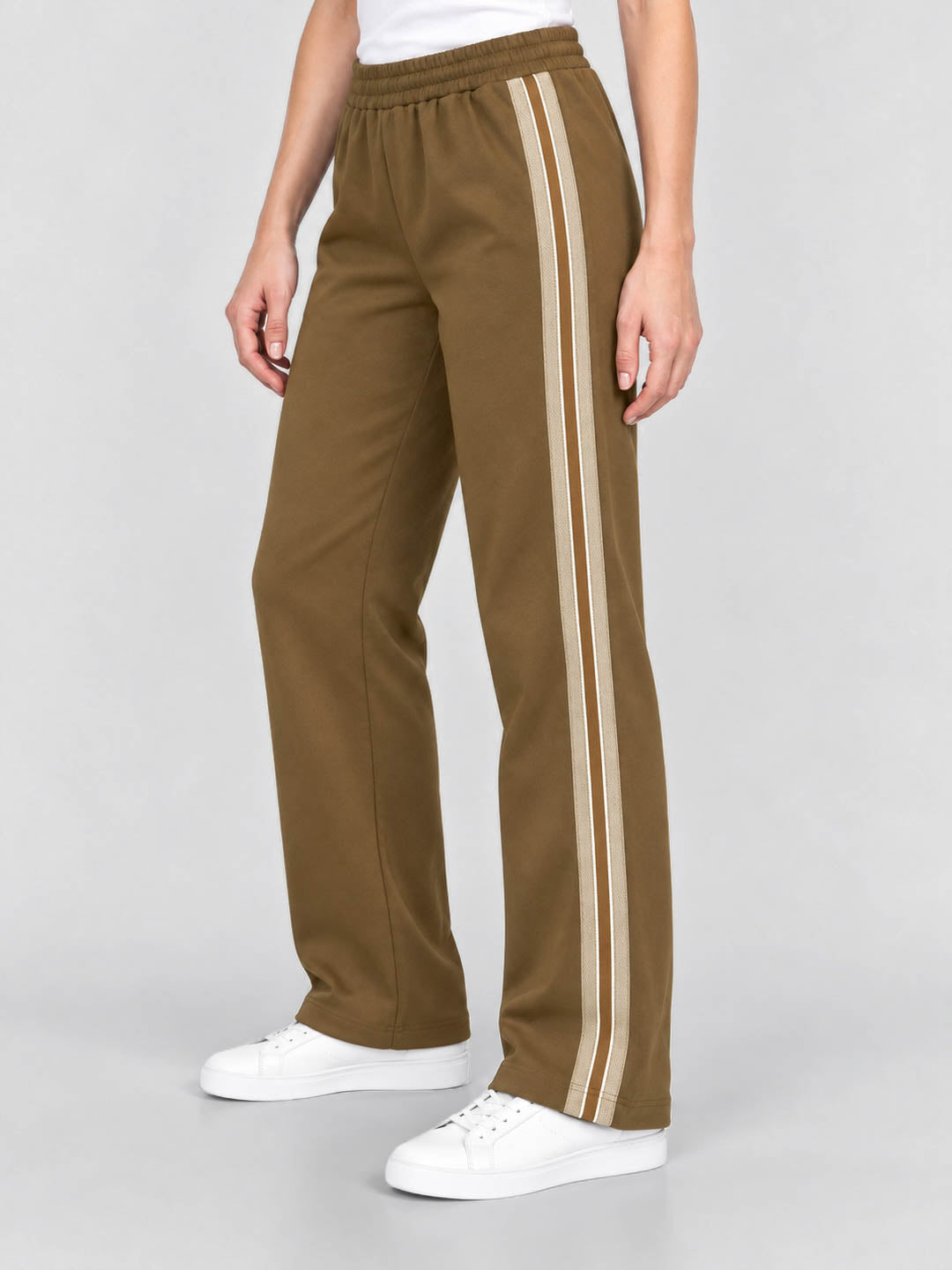 Women Brown Solid Regular Fit Winter Lower