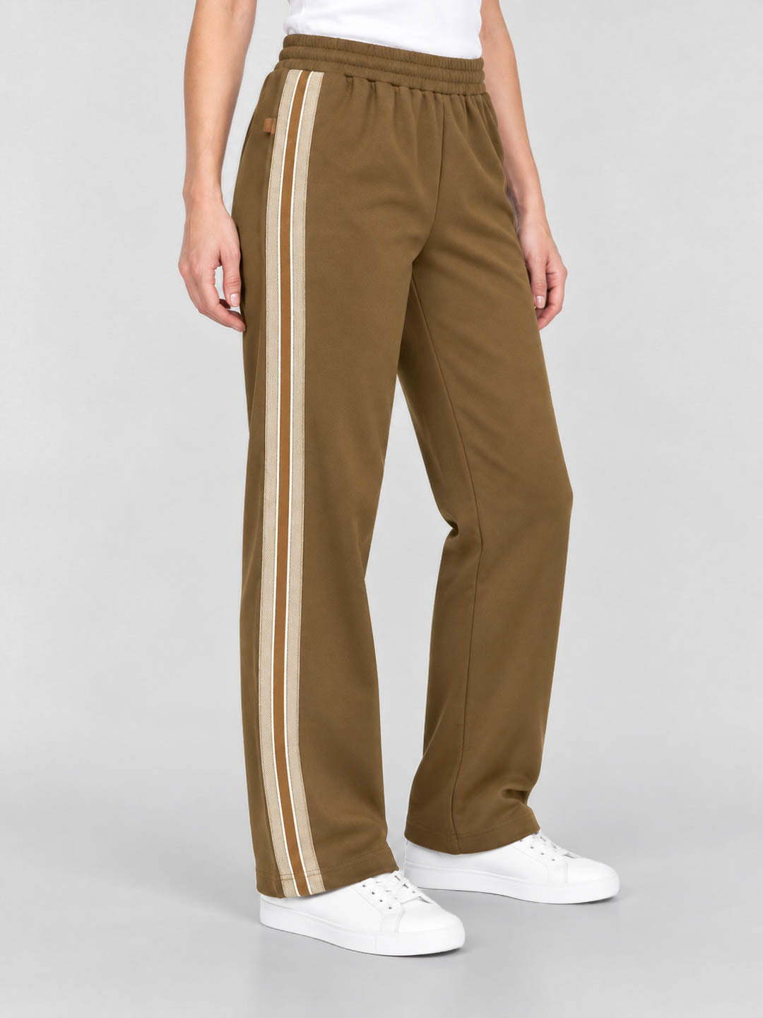 Women Brown Solid Regular Fit Winter Lower