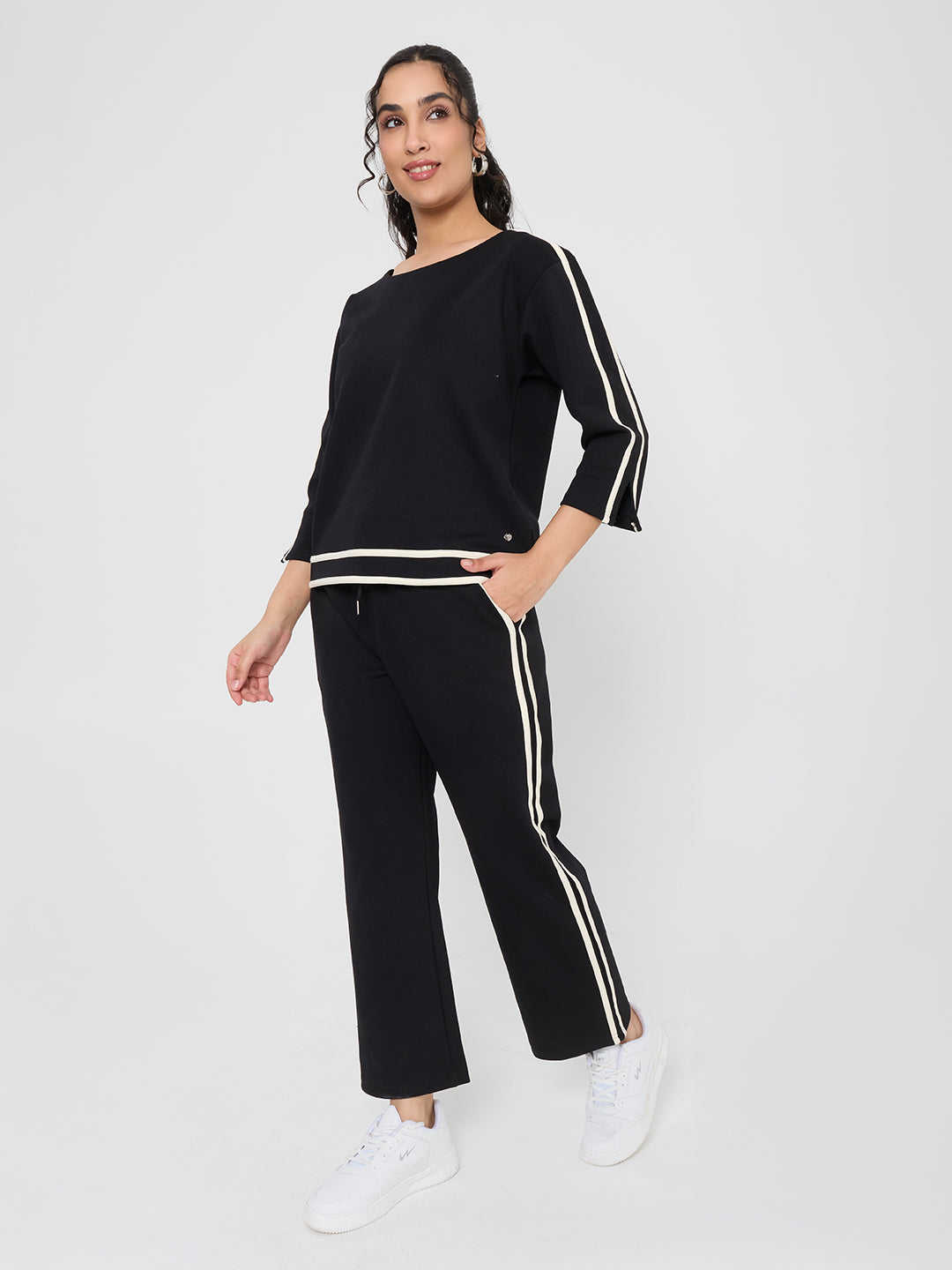 Women Black Solid Round Neck Short Sleeve Cords Set