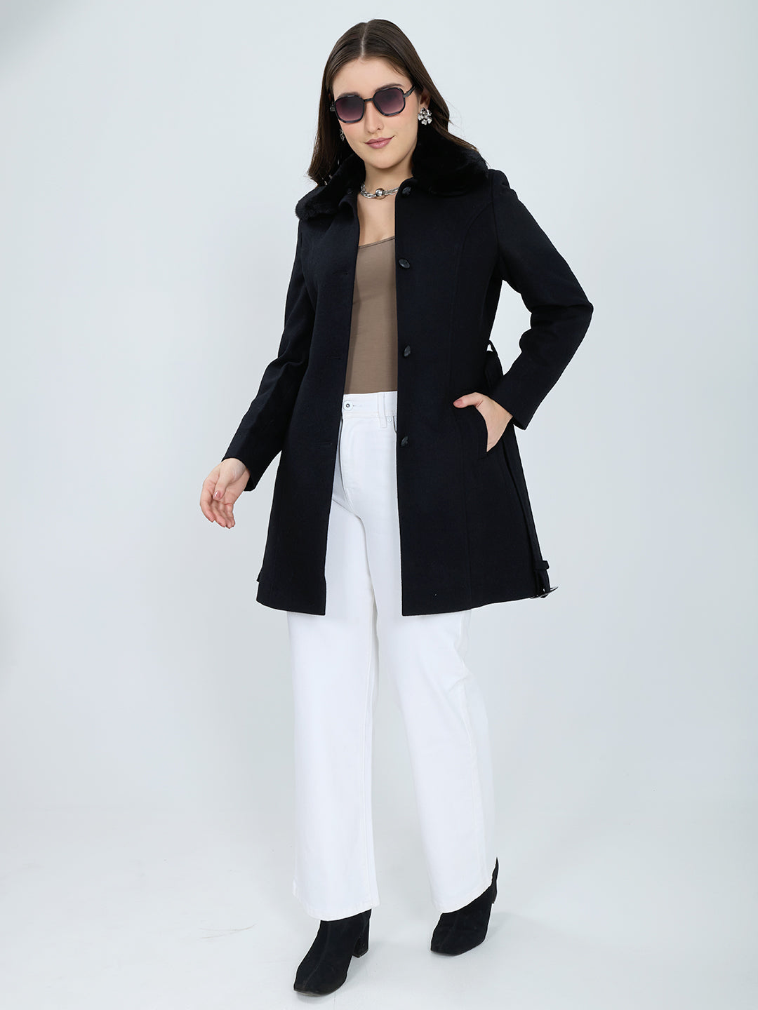 Women Black Solid Collar Full Sleeve Coat