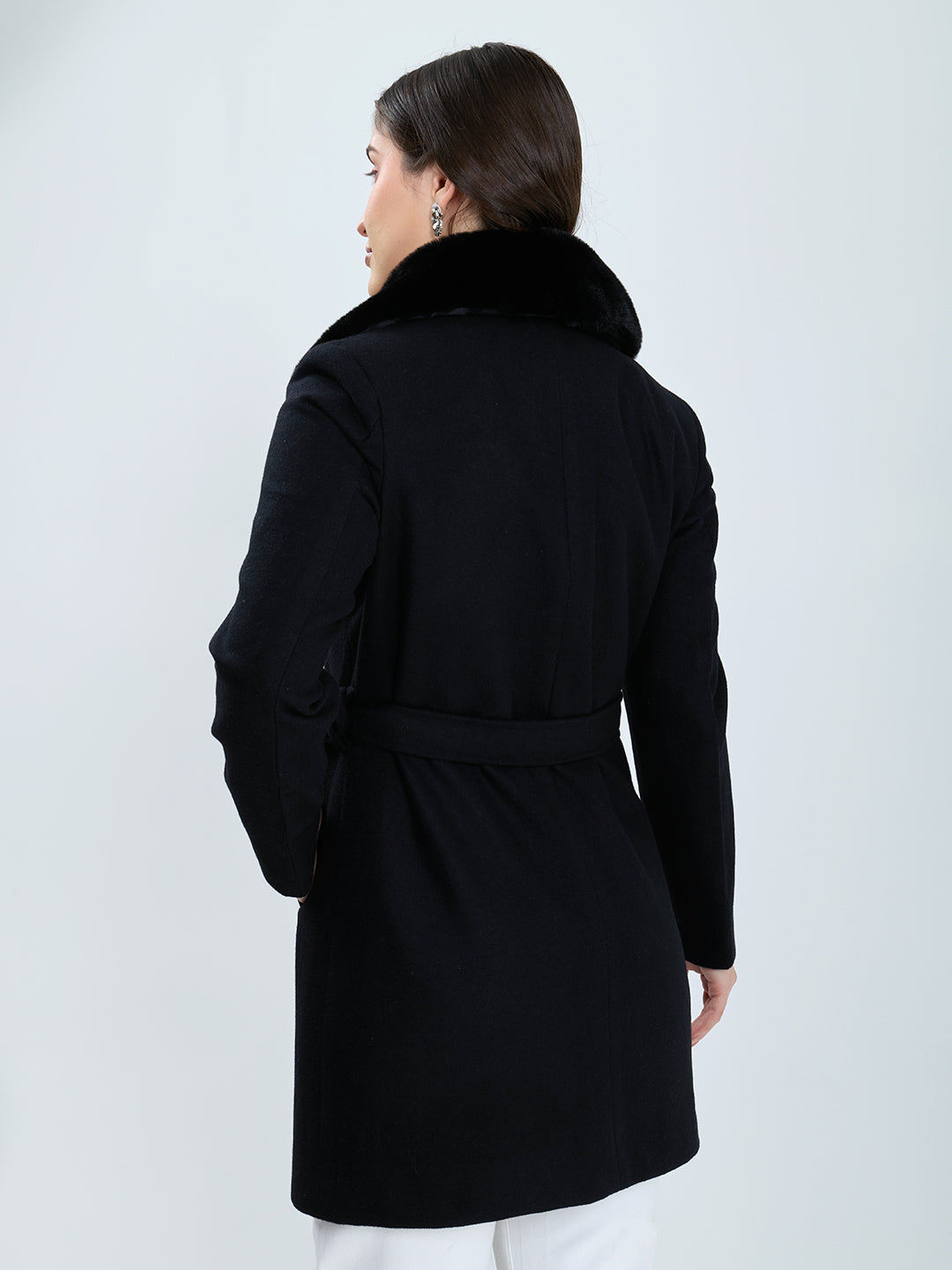 Women Black Solid Collar Full Sleeve Coat