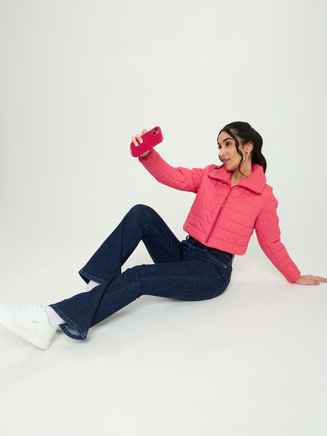 Women Pink Solid Collar Full Sleeve Puffer Crop Jacket