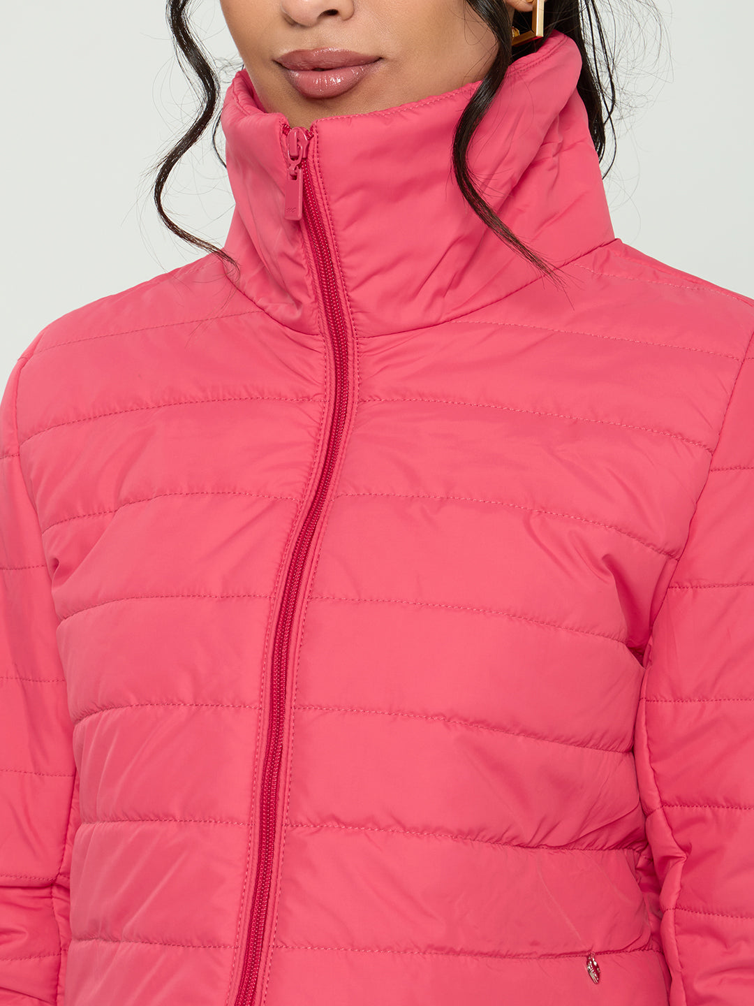 Women Pink Solid Collar Full Sleeve Puffer Crop Jacket