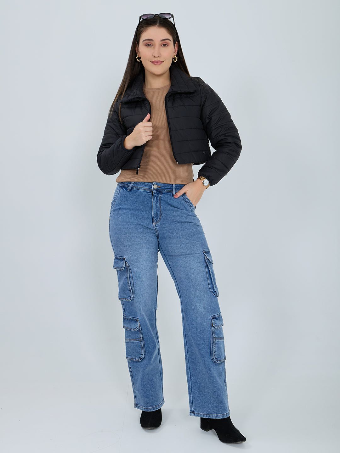 Women Black Solid Collar Full Sleeve Puffer Jacket