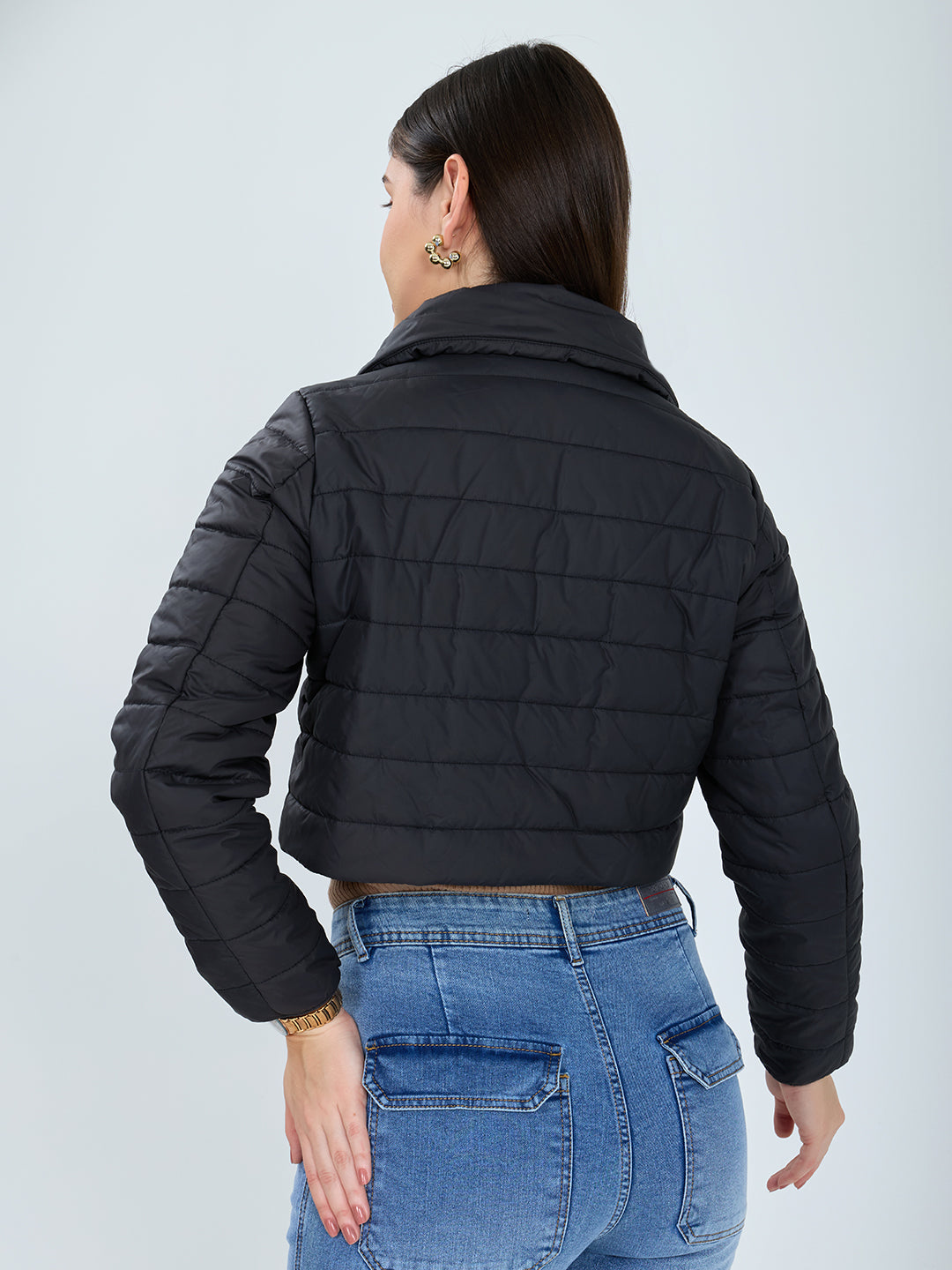 Women Black Solid Collar Full Sleeve Puffer Jacket