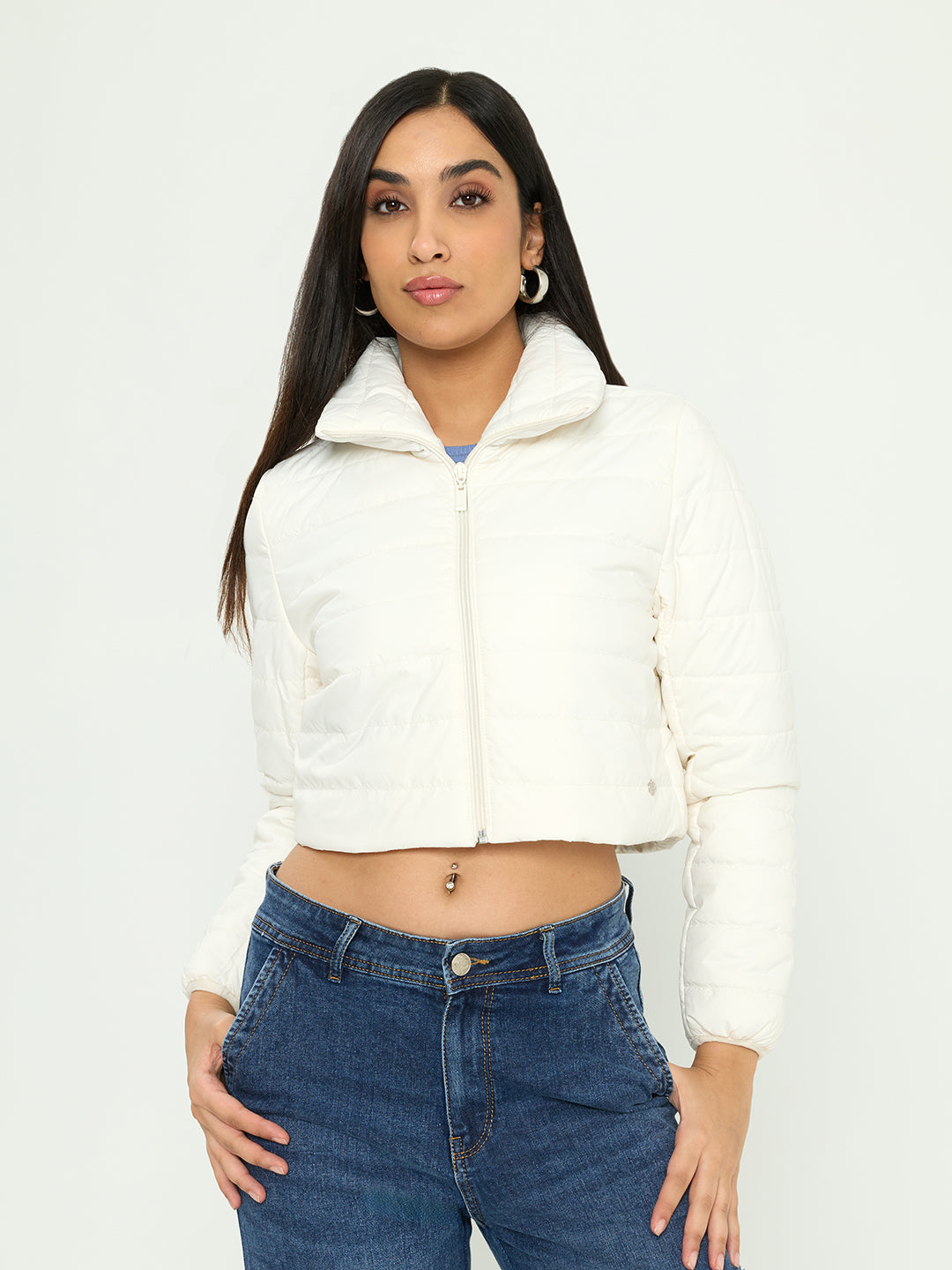 Women Off White Solid Collar Full Sleeve Puffer Crop Jacket