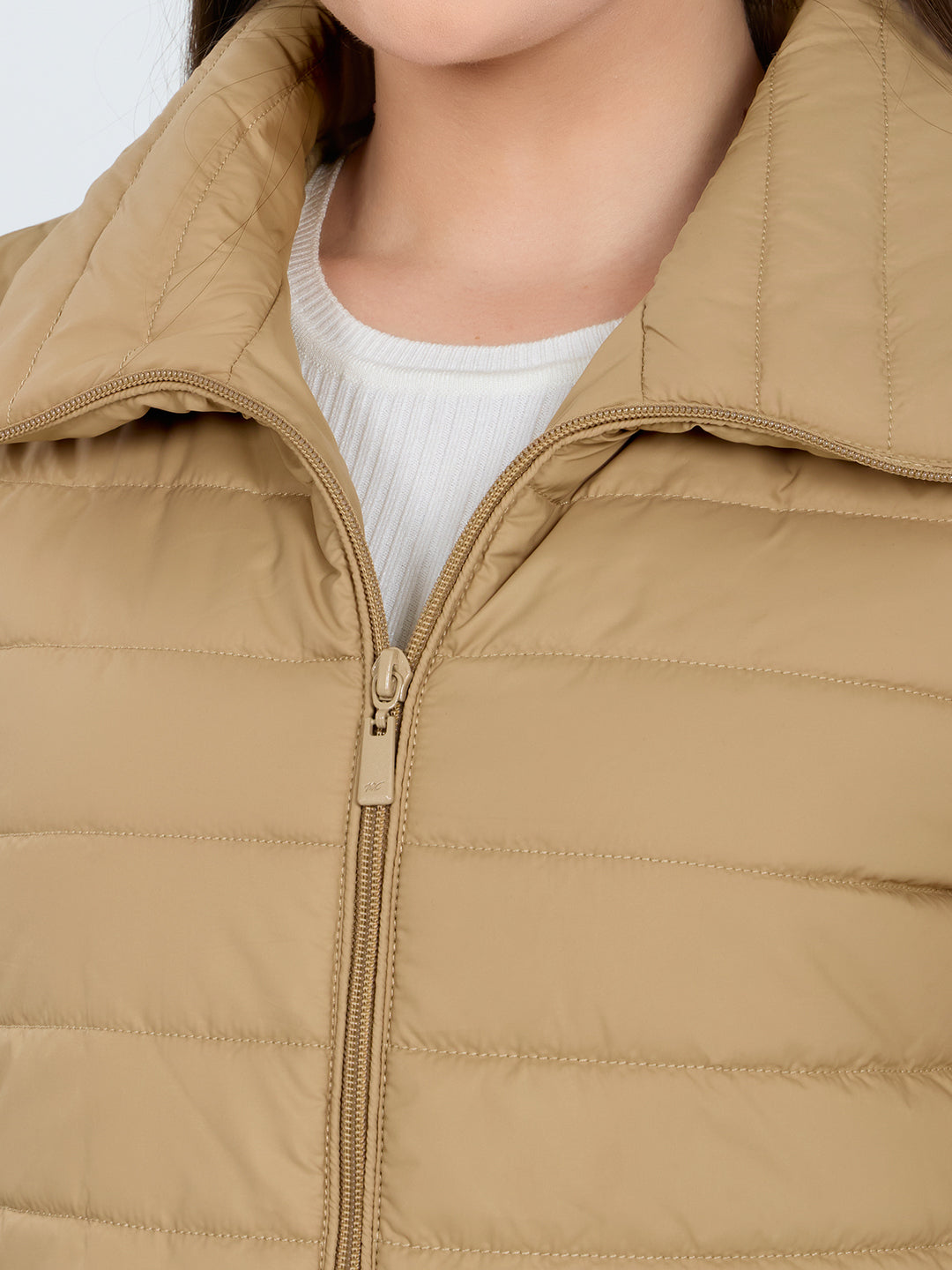 Women Beige Solid Collar Full Sleeve Puffer Jacket