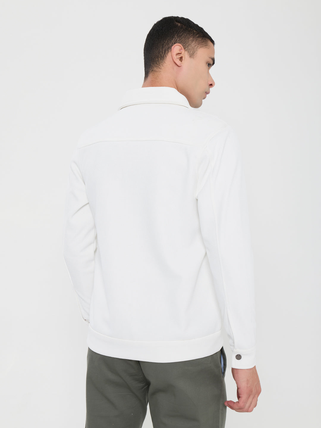 Men White Solid Collar Full Sleeve Sweatshirt