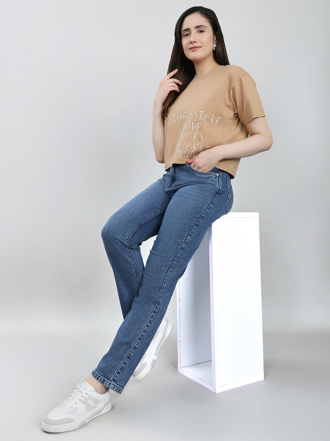 Women Blue Solid Straight Fit Denim