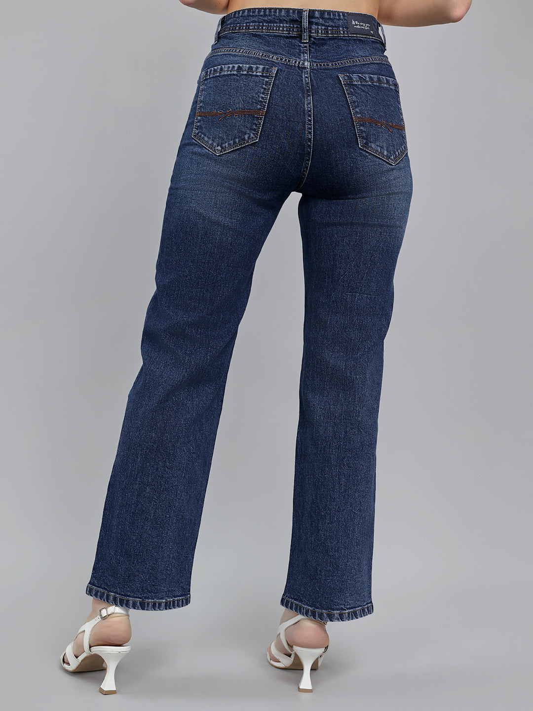 Women Blue Light Wash Straight Fit Denim