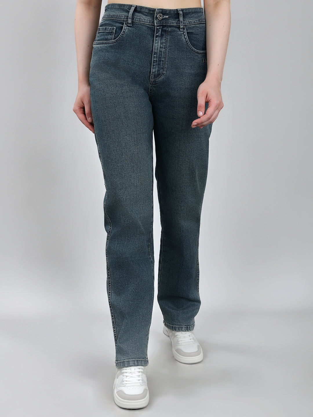 Women Blue Solid Straight Fit Denim