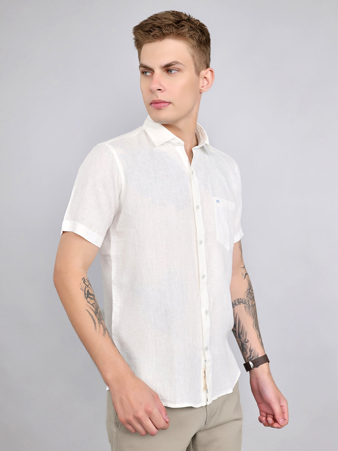 Men White Solid Collar Half Sleeve Shirt
