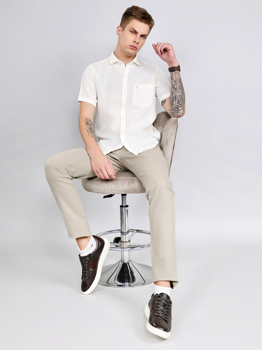 Men White Solid Collar Half Sleeve Shirt