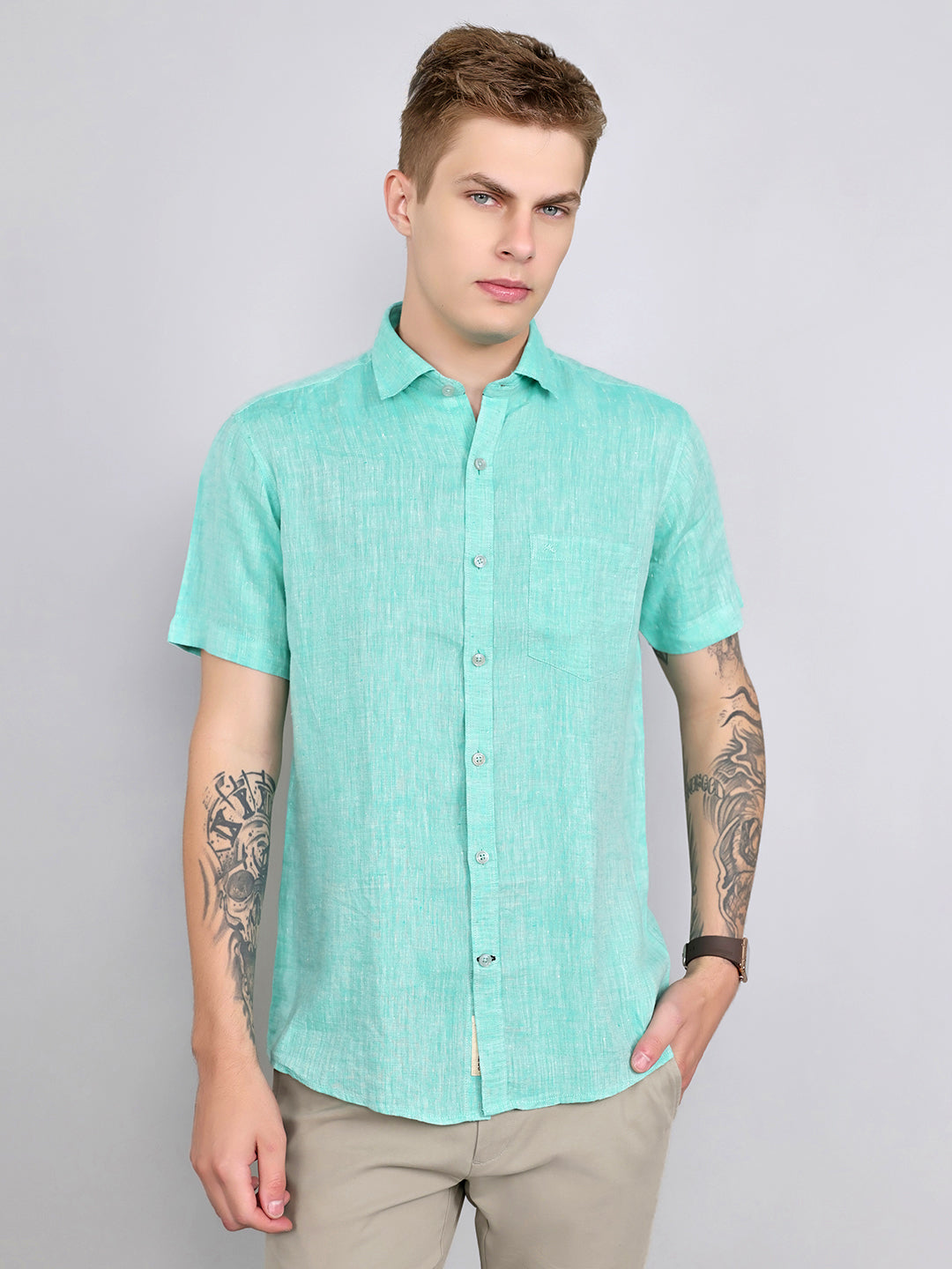 Men Green Solid Collar Half Sleeve Shirt