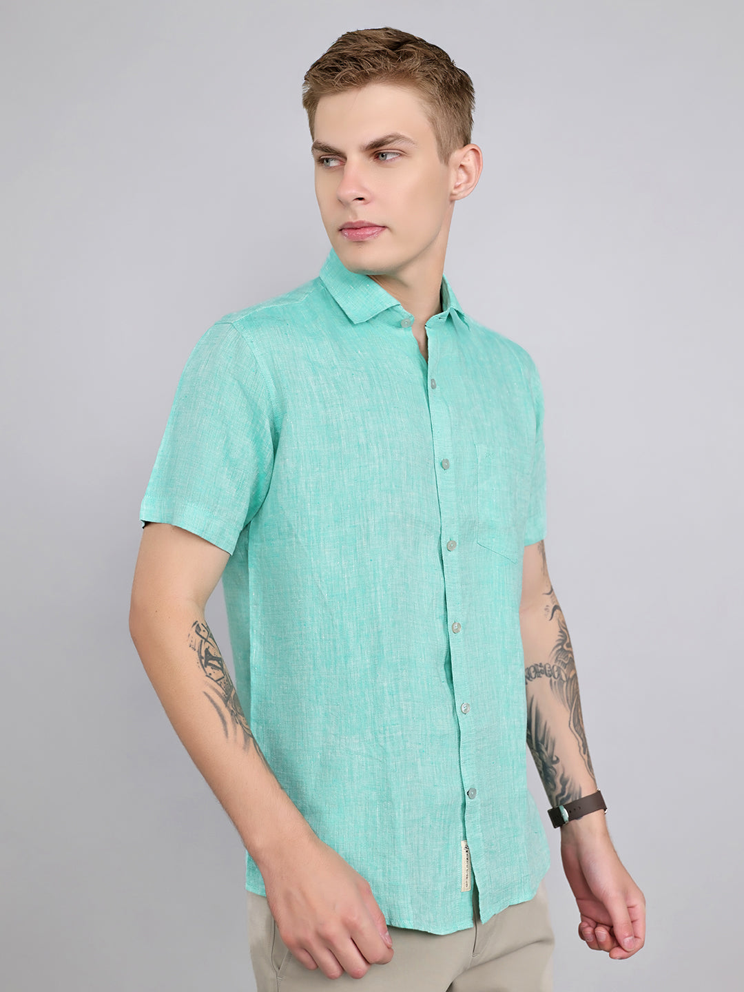 Men Green Solid Collar Half Sleeve Shirt