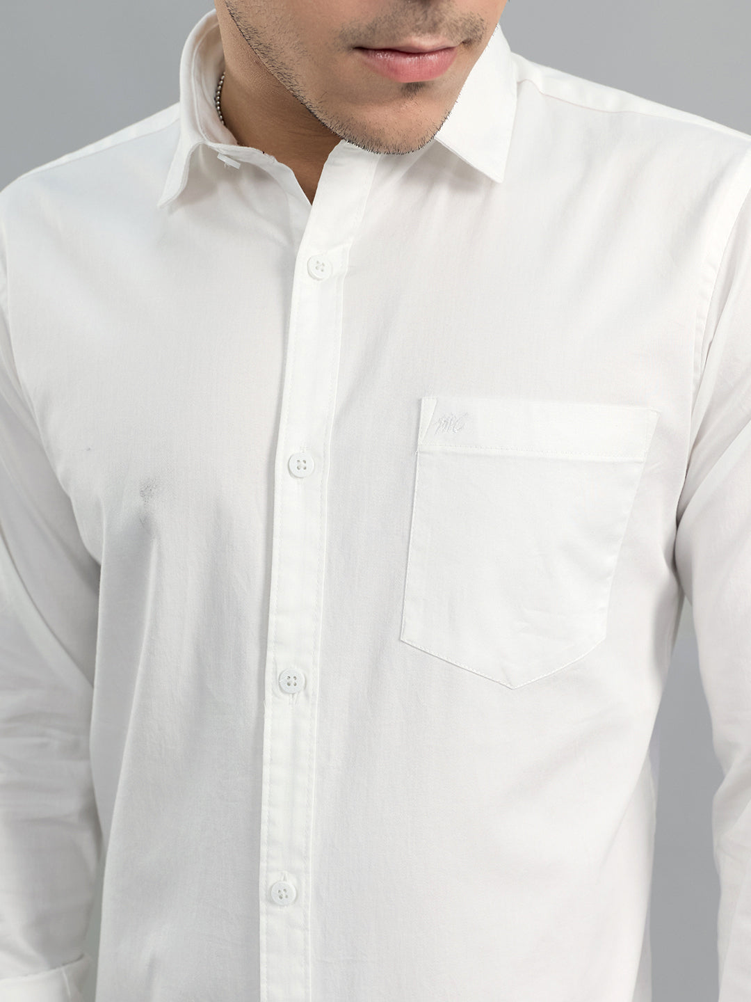 Men White Solid Collar Full Sleeve Shirt