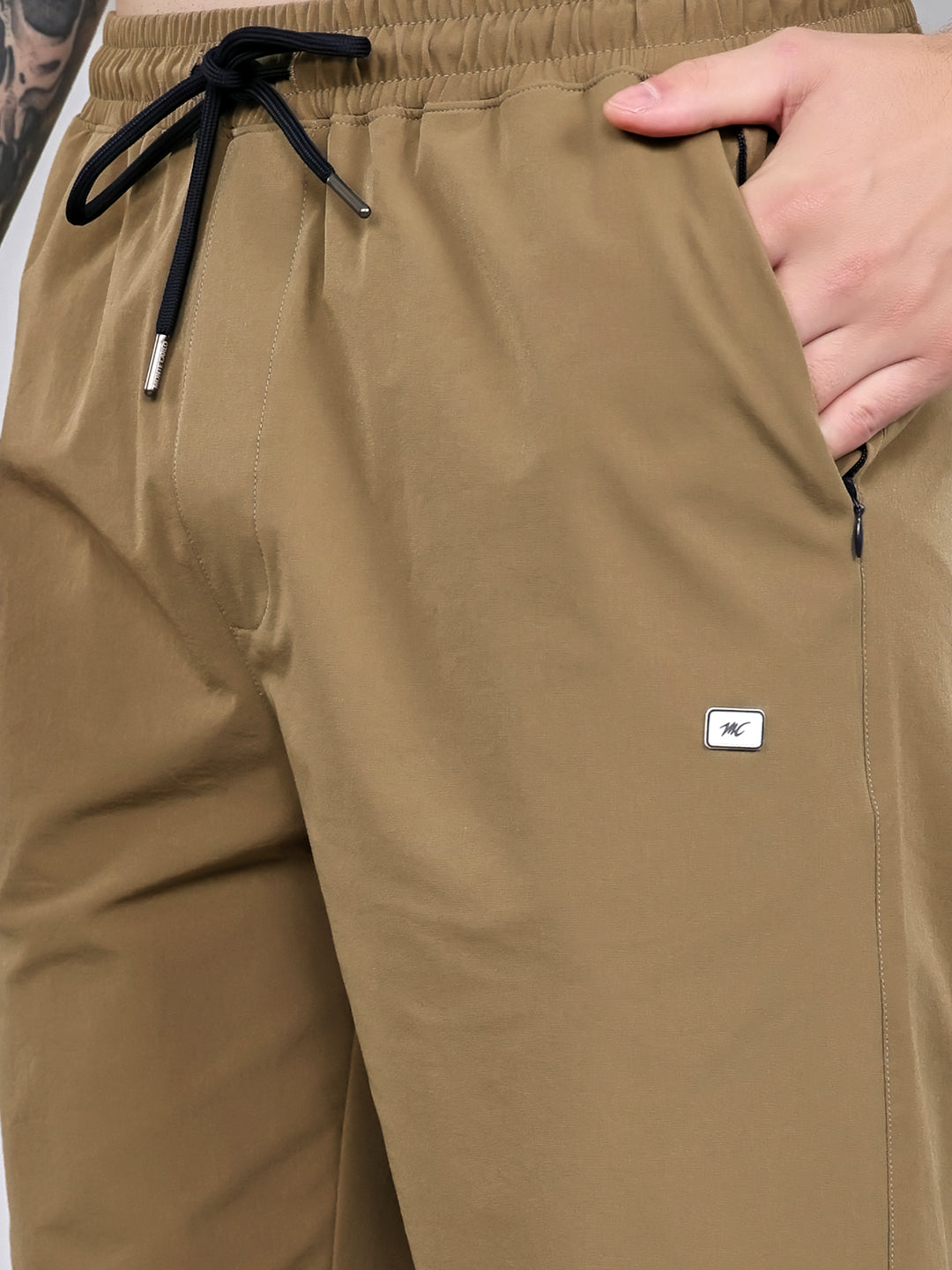 Men Khaki Solid Regular Fit Shorts