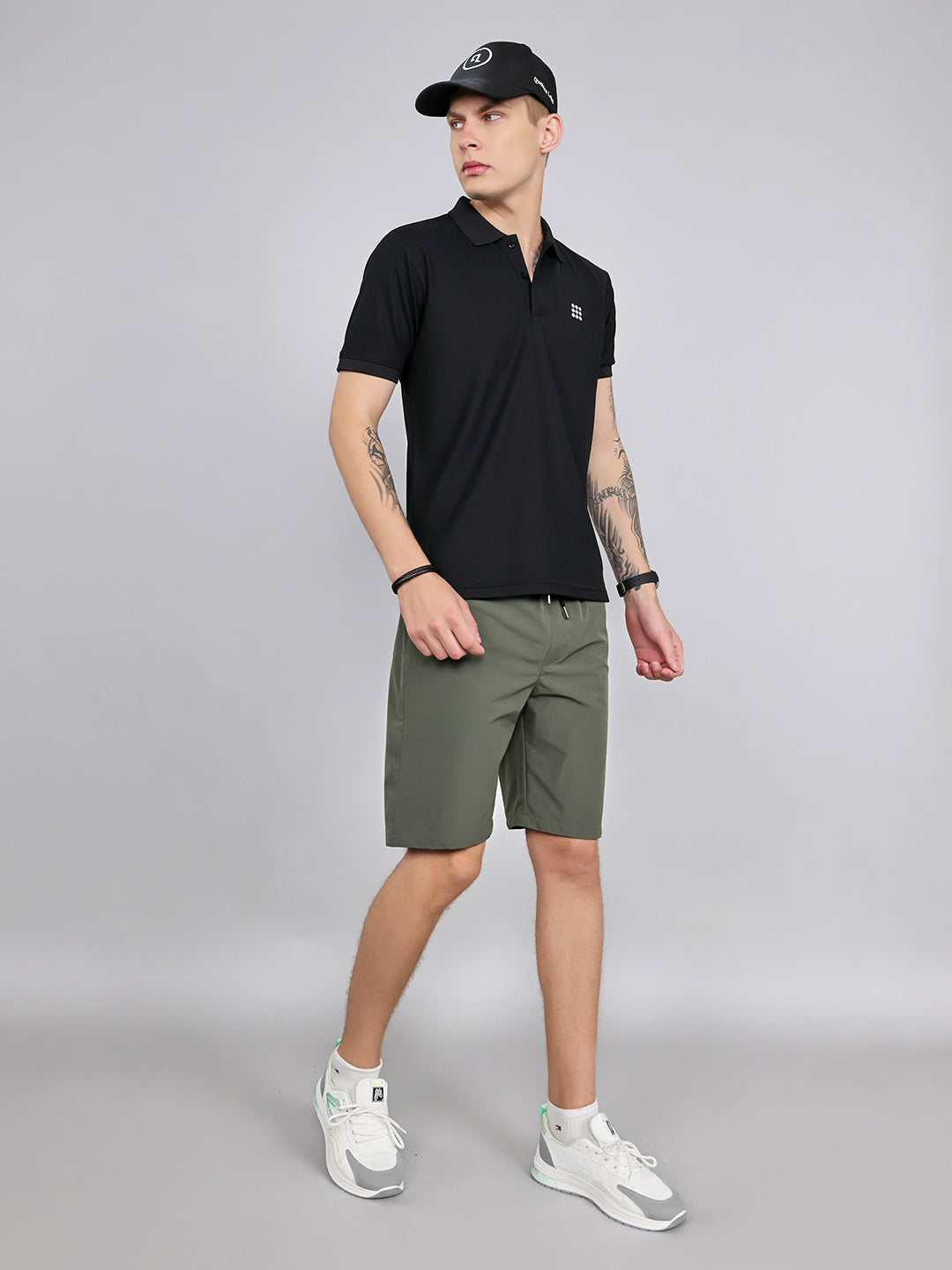 Men Olive Solid Regular Fit Shorts