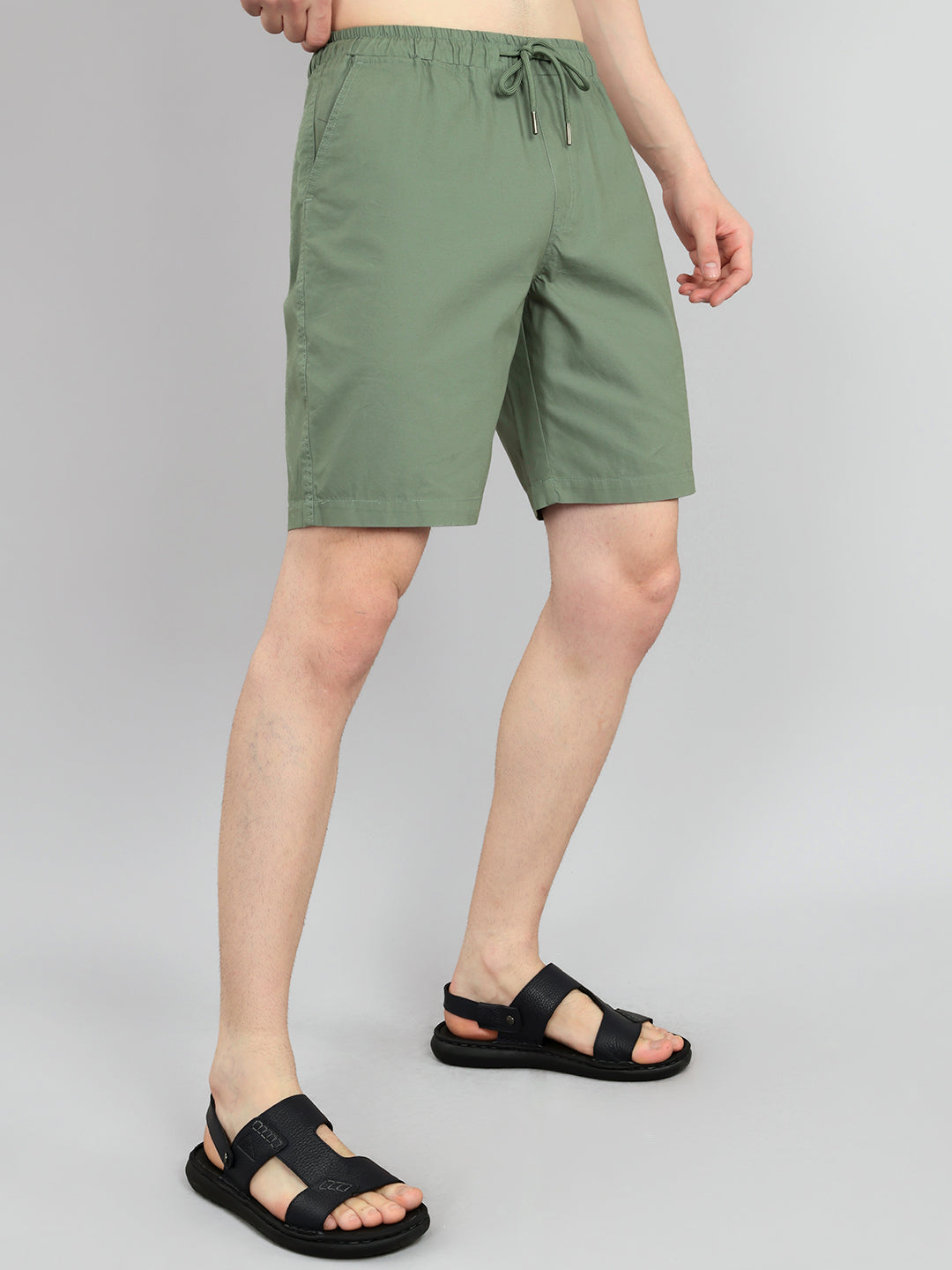 Men Green Solid Regular Fit Shorts