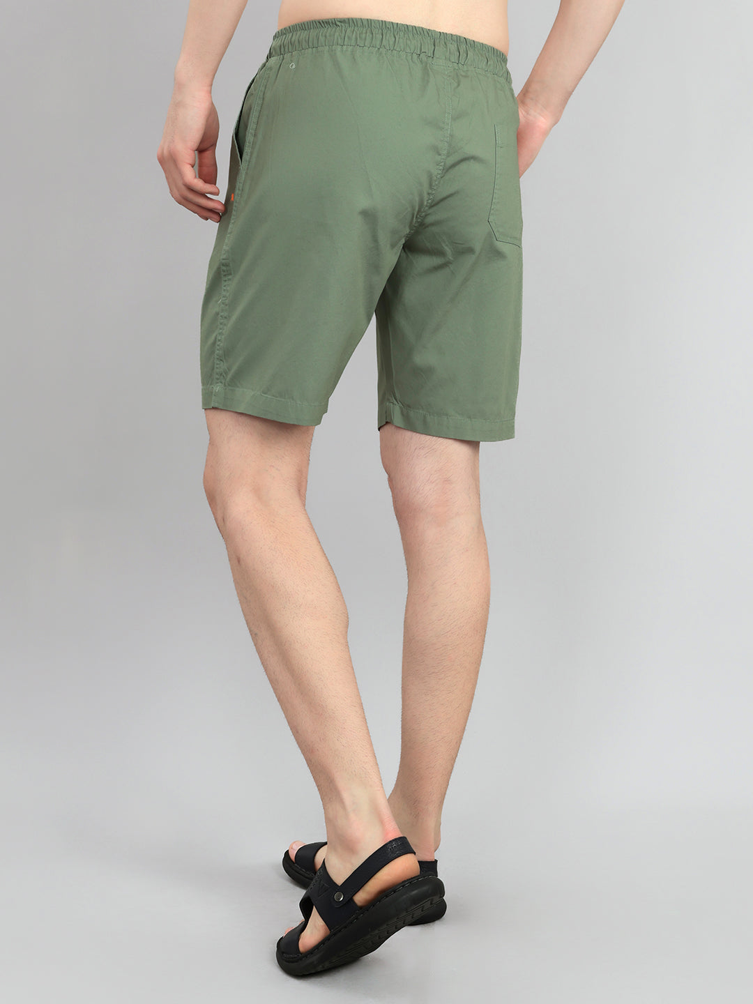Men Green Solid Regular Fit Shorts