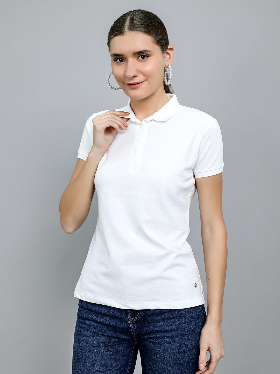 Women White Solid Collar Half Sleeve T-Shirt
