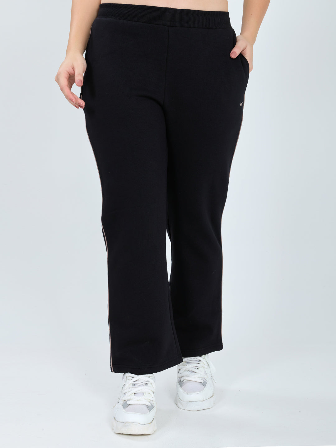 Women Black Solid Regular Fit Winter Lower