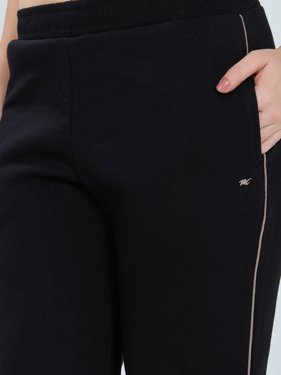 Women Black Solid Regular Fit Winter Lower
