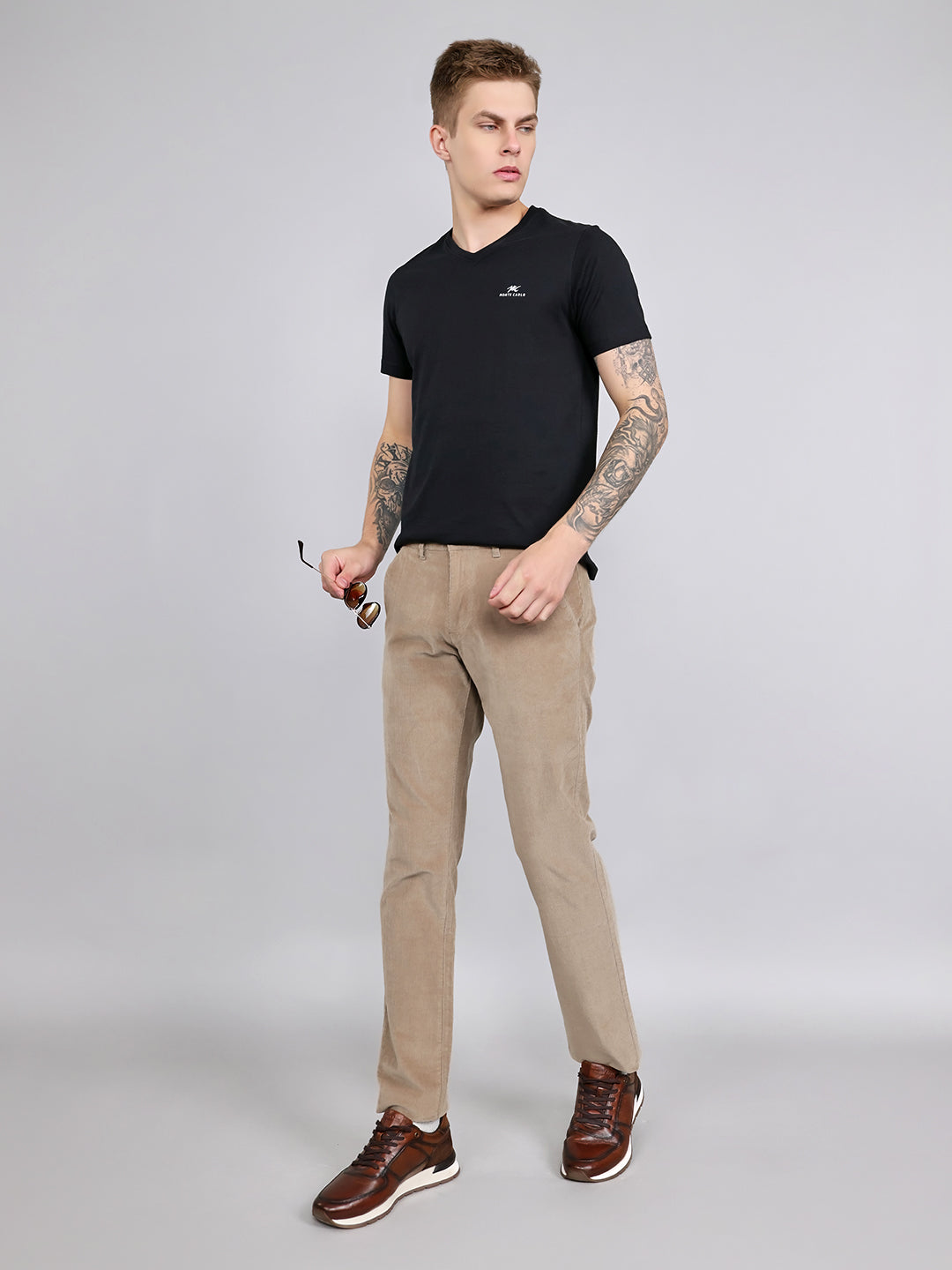 Men Beige Solid Slim Fit Trouser
