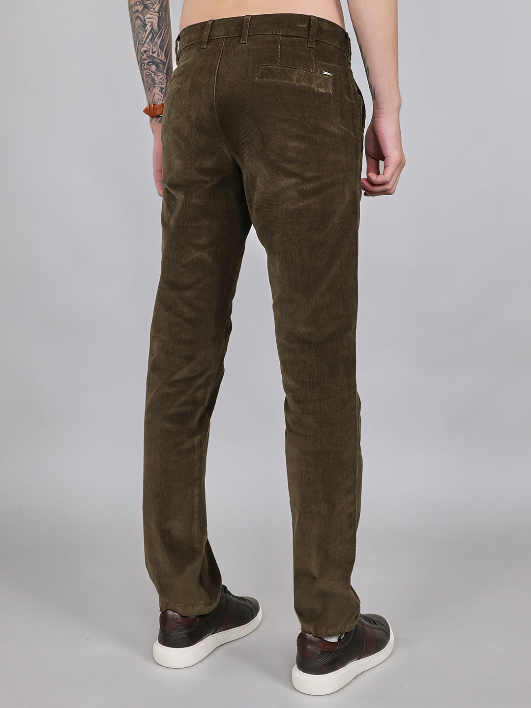 Men Olive Solid Slim Fit Trouser