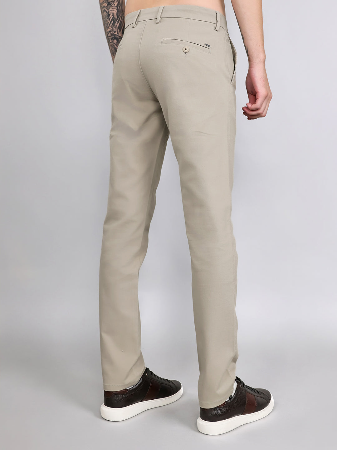 Men Light Grey Solid Slim Fit Trouser
