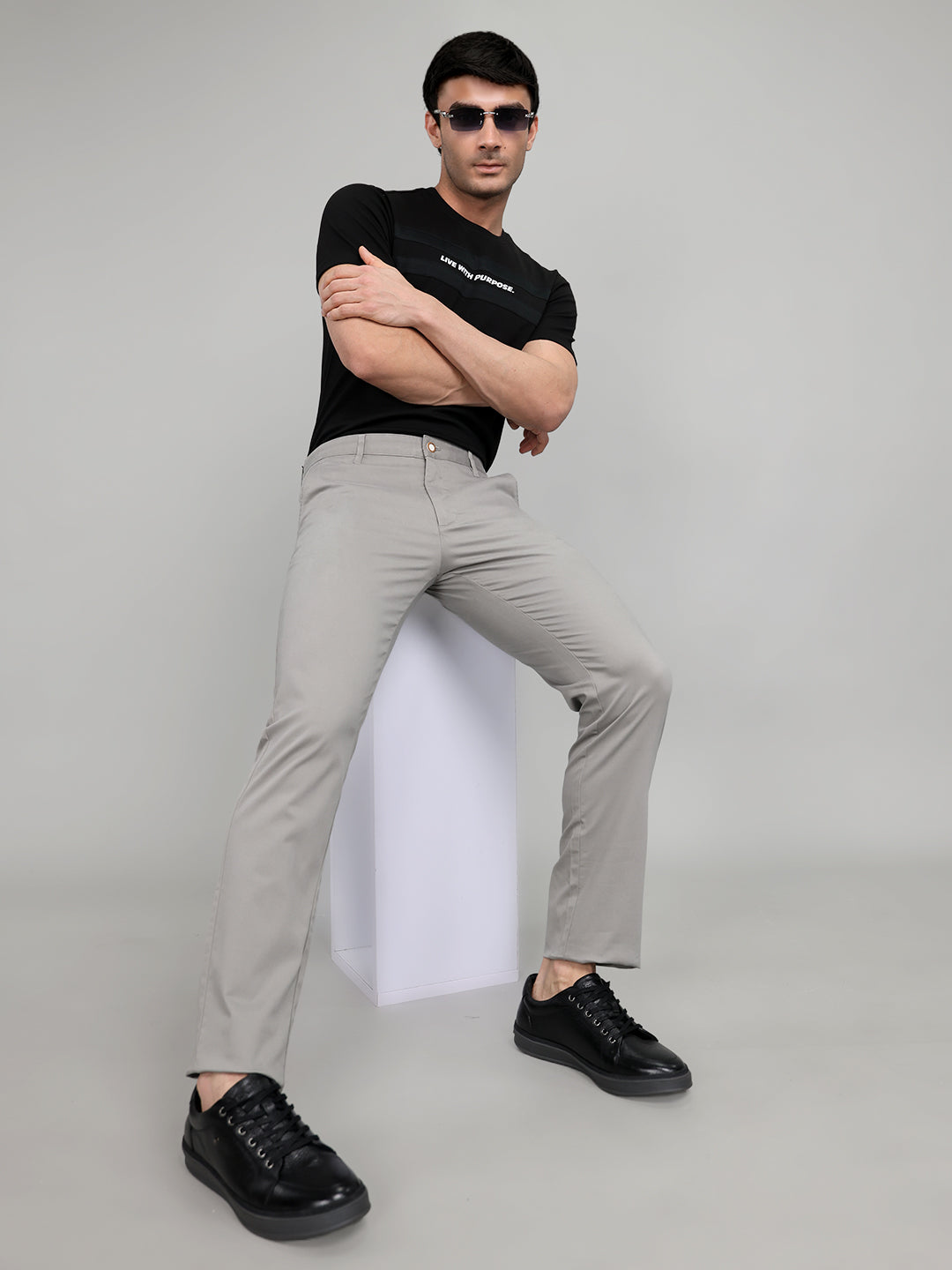 Men Light Grey Solid Slim Fit Trouser