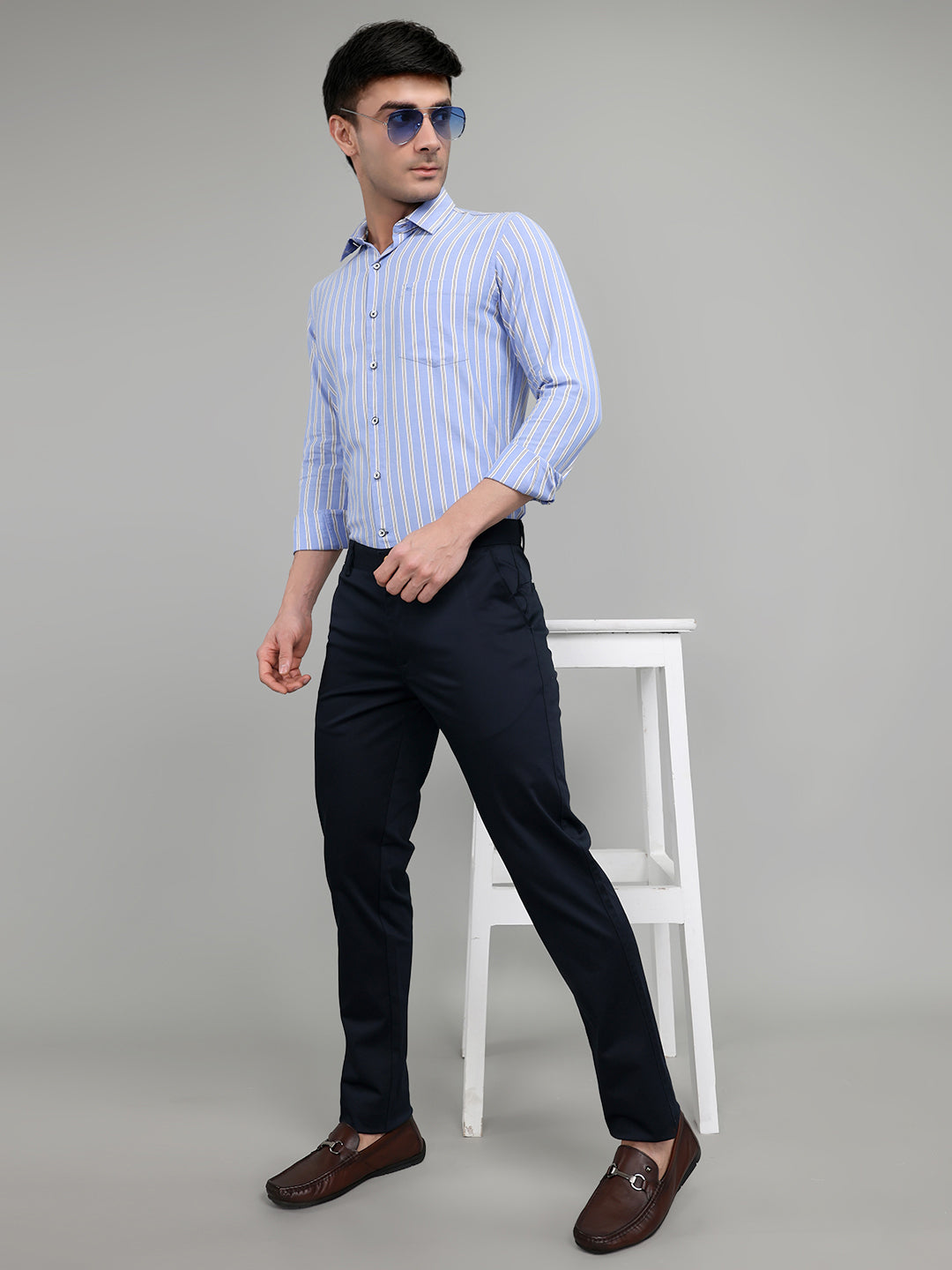 Men Navy Blue Solid Slim Fit Trouser