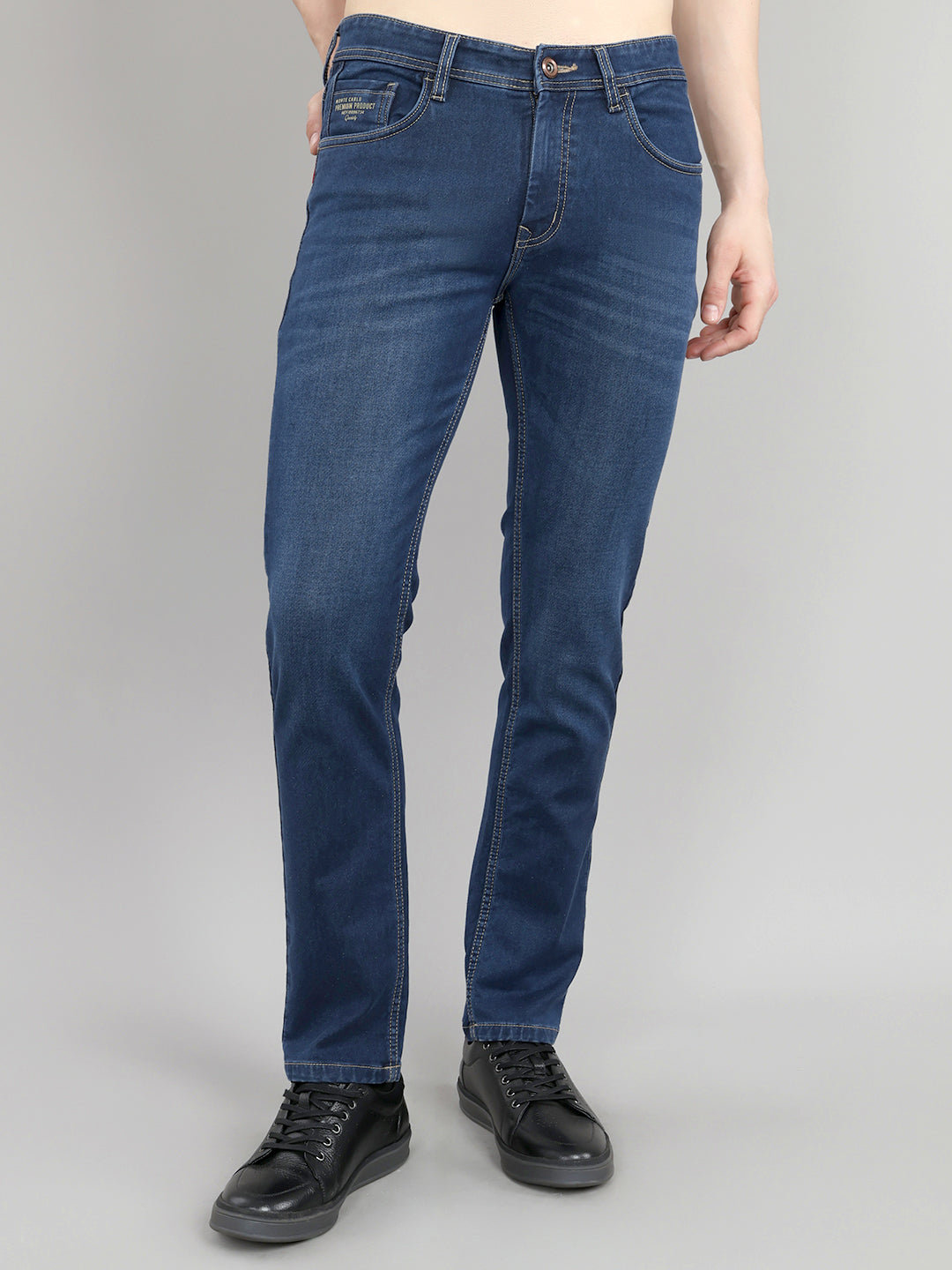 Men Blue Light Wash Narrow Fit Denim