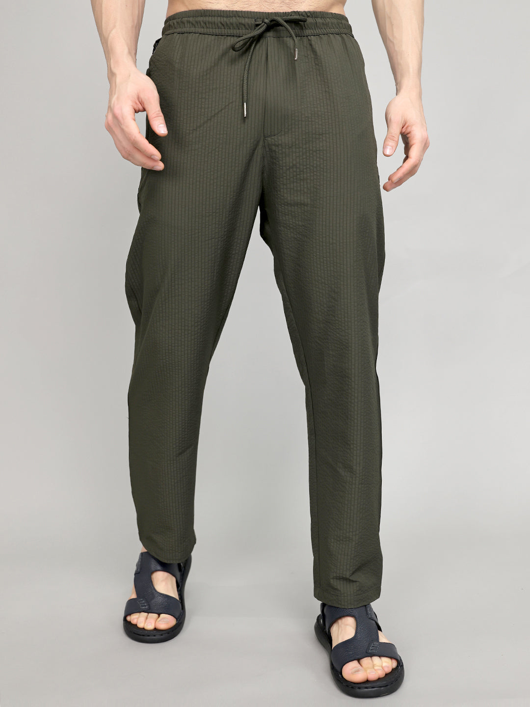 Men Dark Green Solid Regular Fit Lower