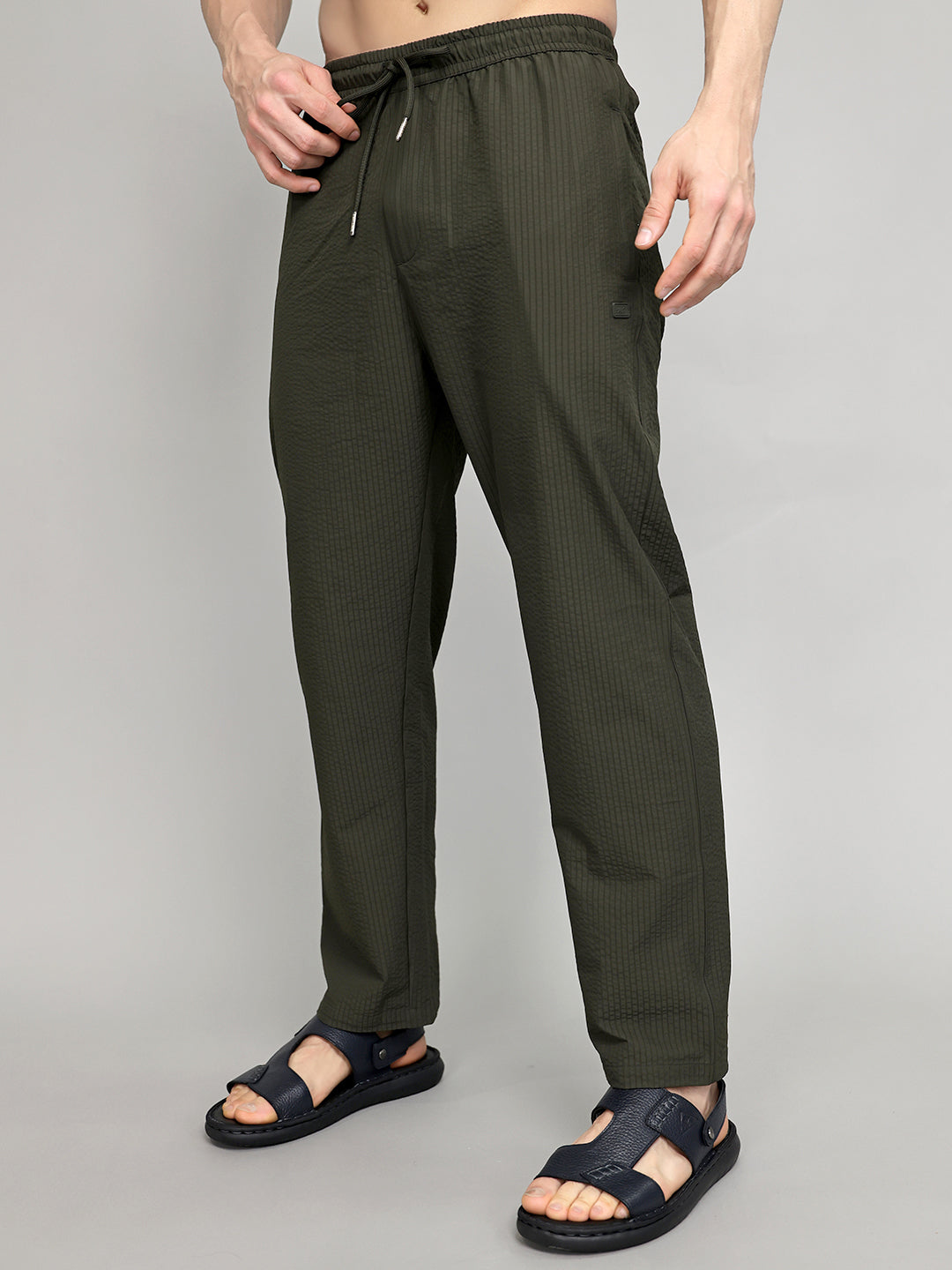 Men Dark Green Solid Regular Fit Lower