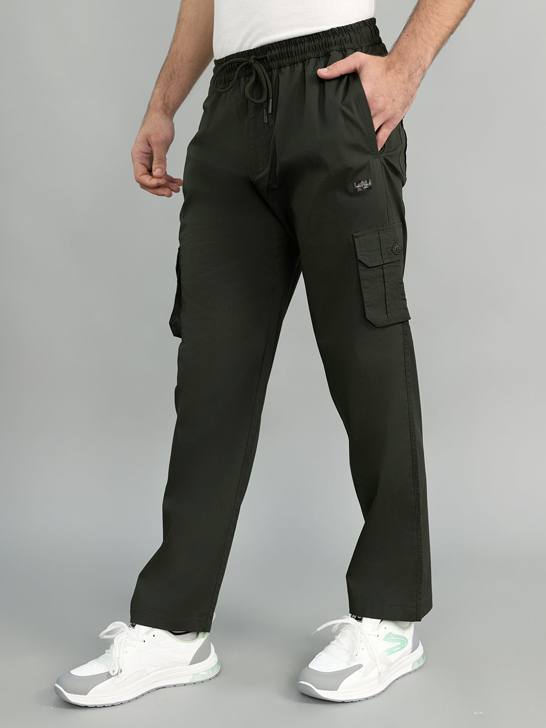 Men Olive Solid Regular Fit Lower