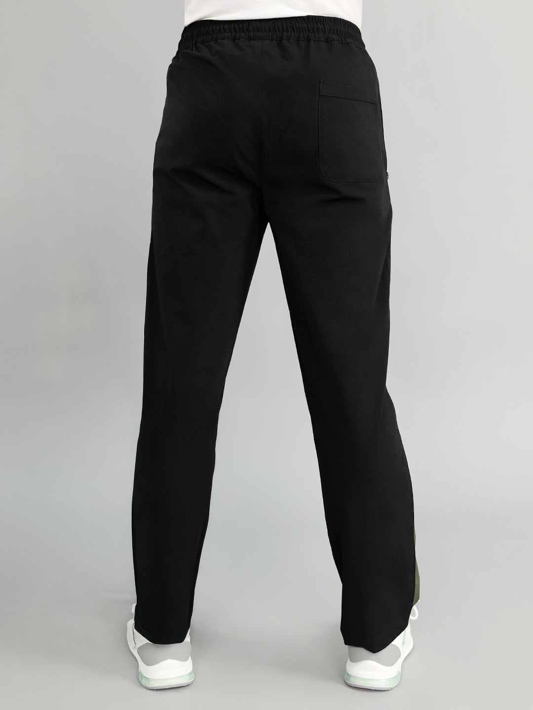 Men Black Solid Regular Fit Lower