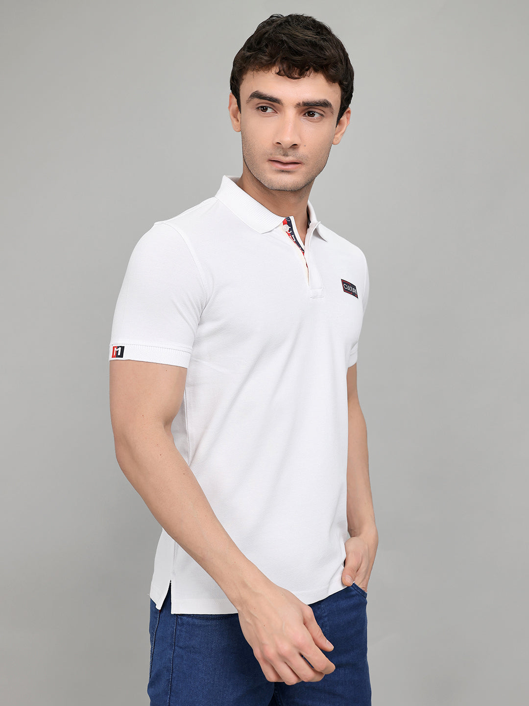 Men White Solid Collar Half Sleeve T-Shirt