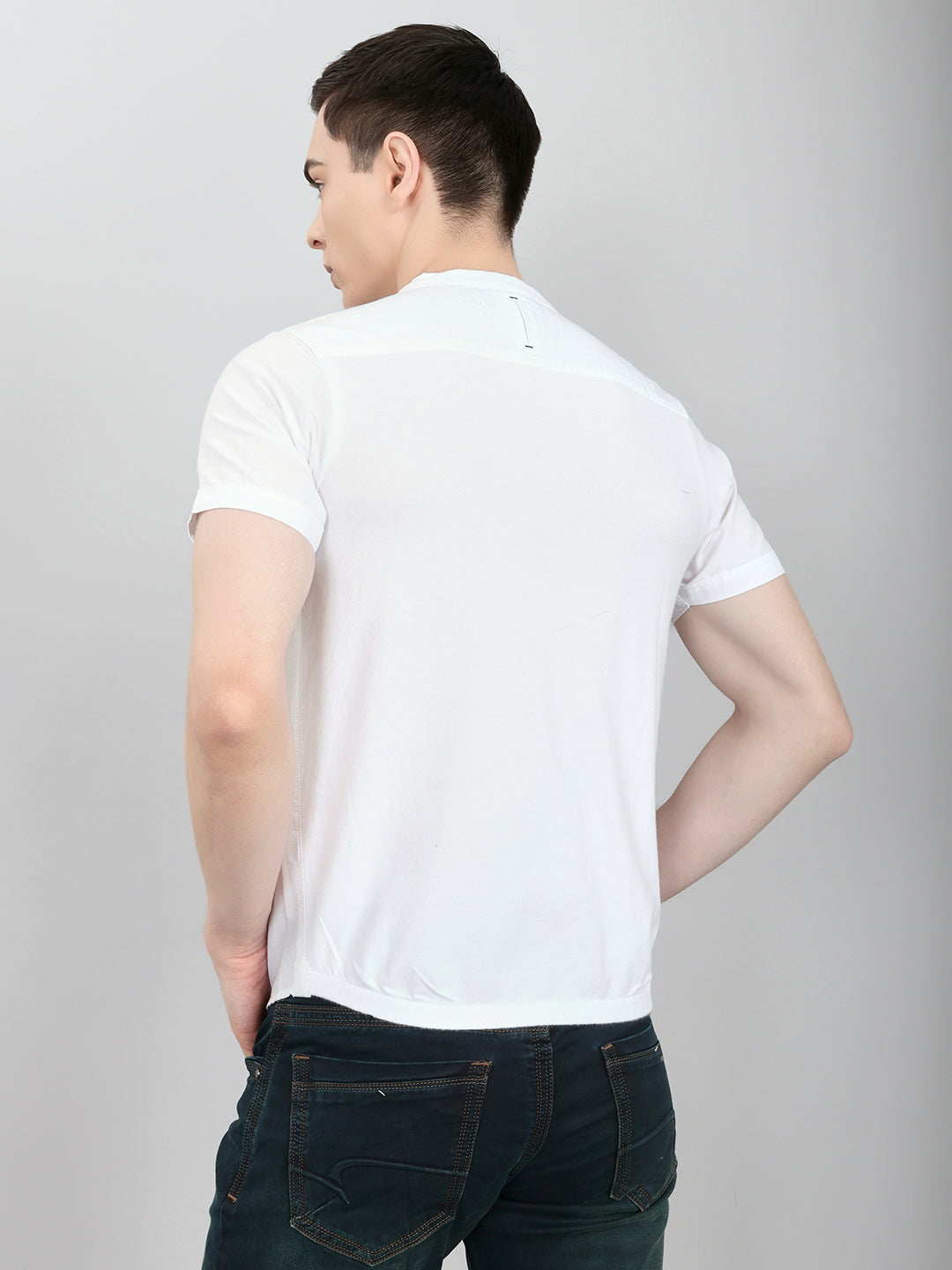Men White Solid Henley Neck Half Sleeve T-Shirt