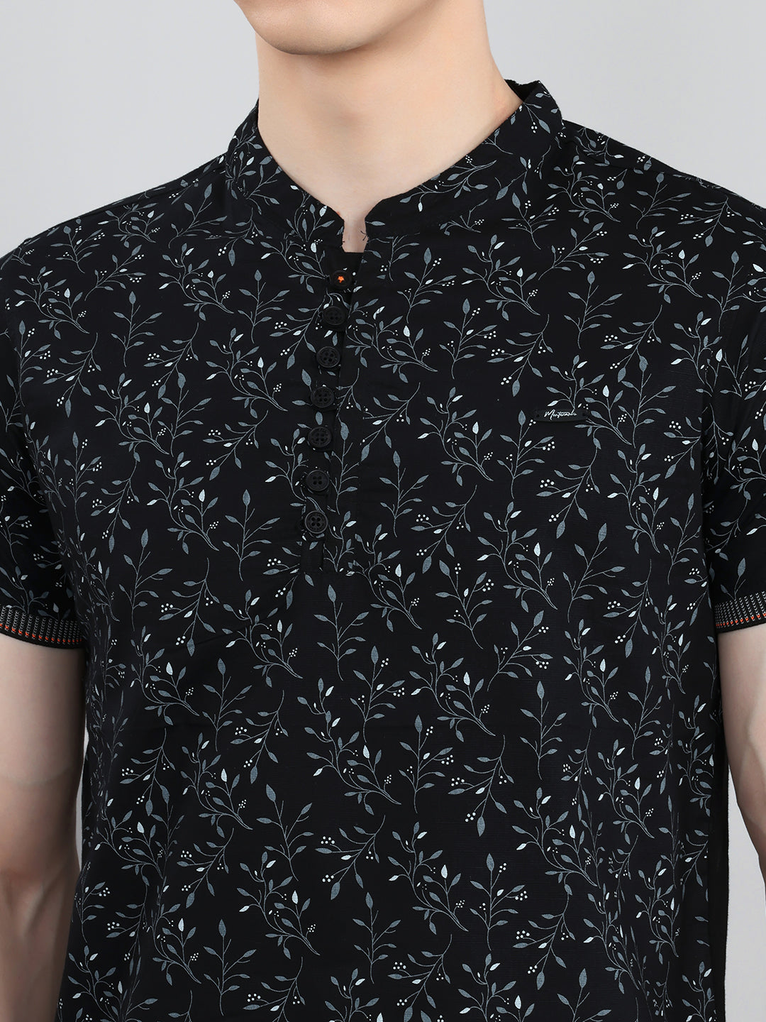 Men Black Printed Henley Neck Half Sleeve T-Shirt