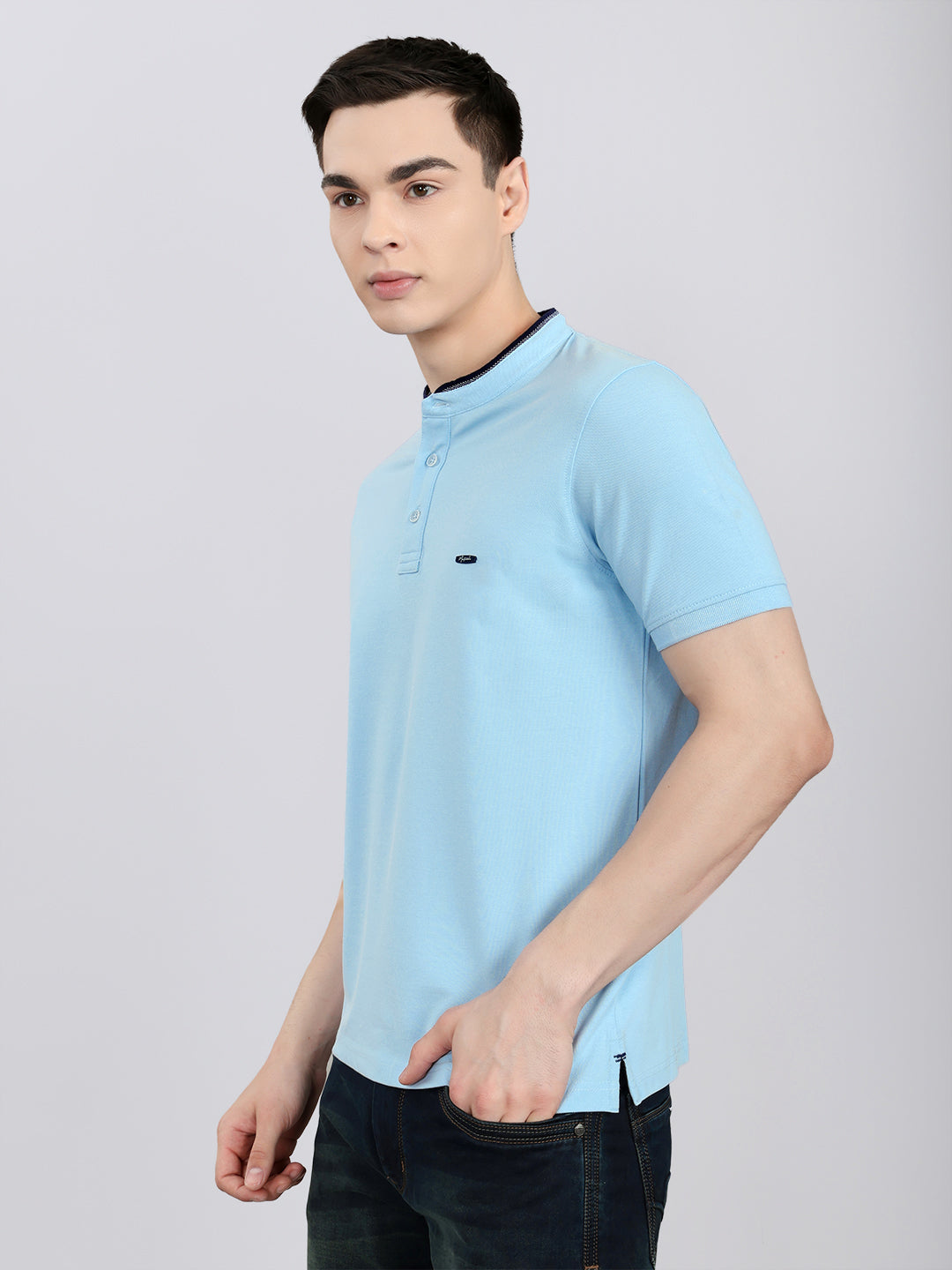 Men Sky Blue Solid Henley Neck Half Sleeve T-Shirt