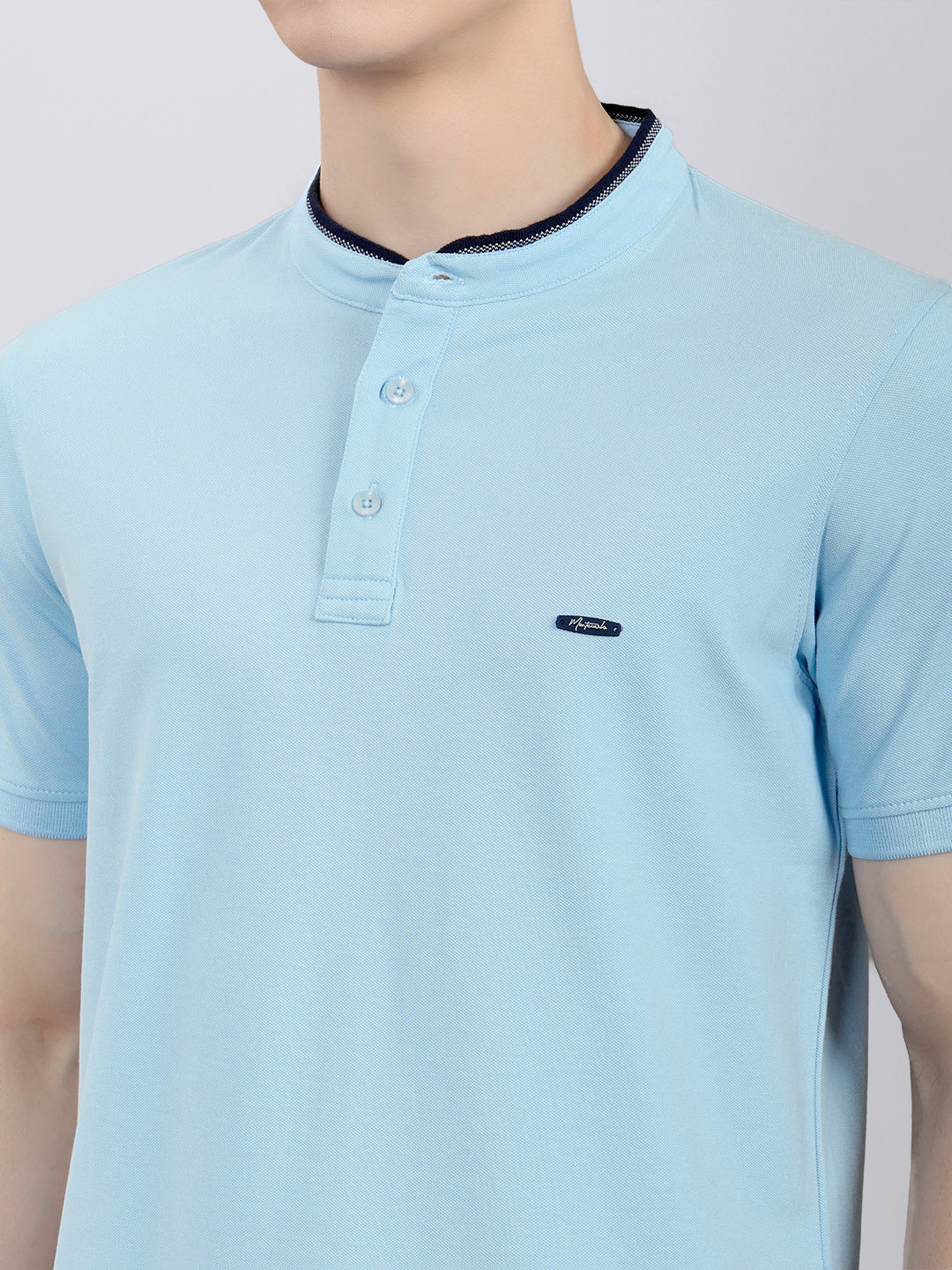 Men Sky Blue Solid Henley Neck Half Sleeve T-Shirt