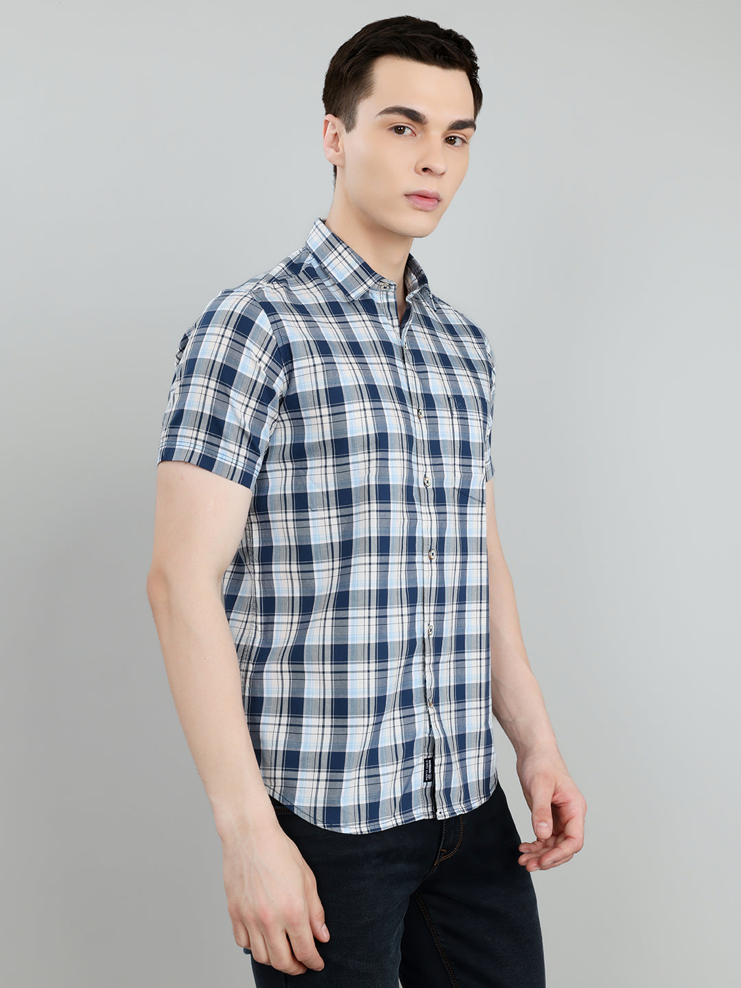 Men Blue Check Collar Half Sleeve Shirt